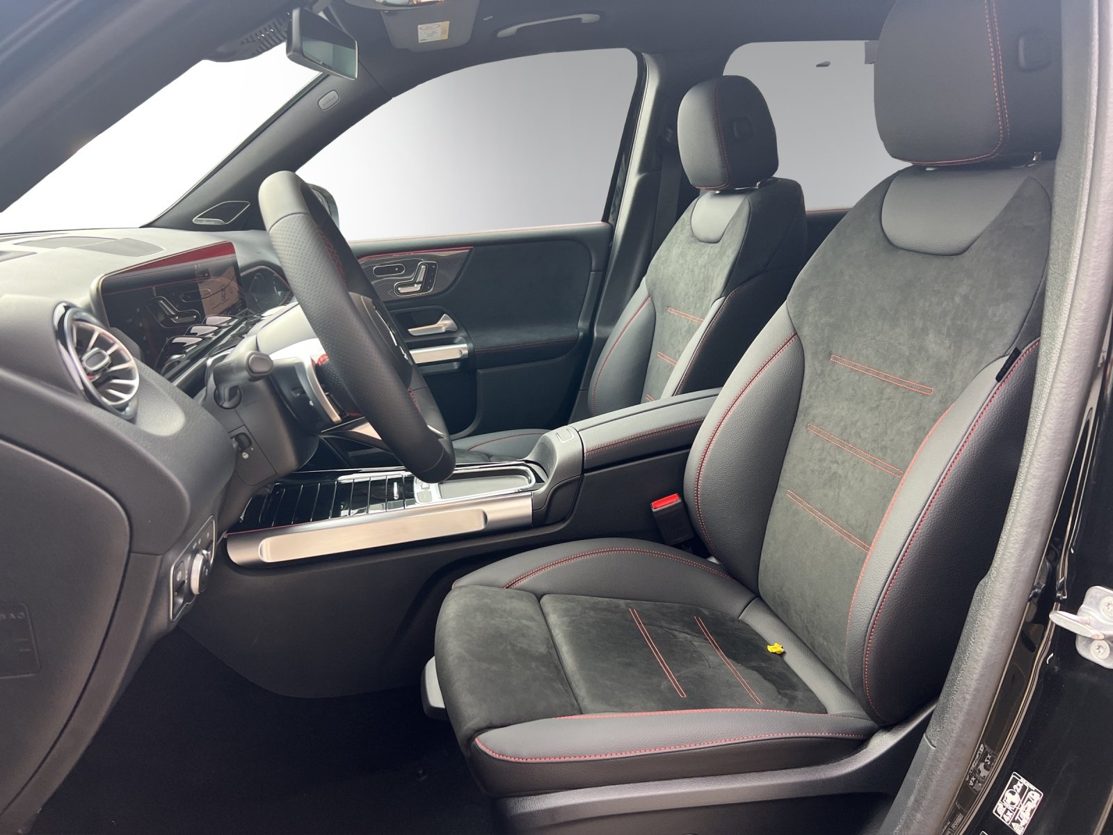 MERCEDES-BENZ GLB 250 4Matic 8G-Tronic, Hybride Leggero Benzina/Elettrica, Auto nuove, Automatico - 6