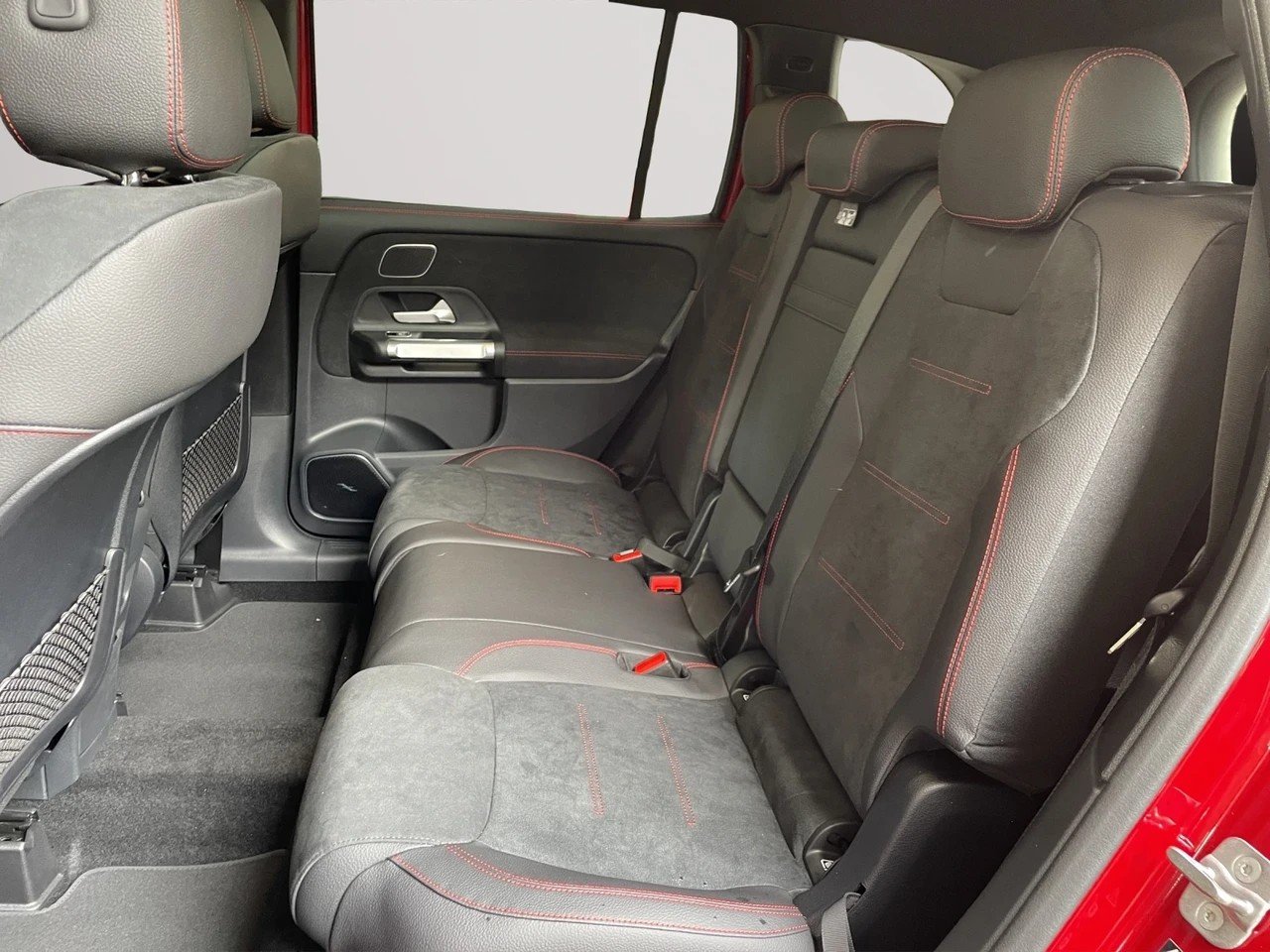 MERCEDES-BENZ GLB 250 4Matic 8G-Tronic, Hybride Léger Essence/Électricité, Voiture nouvelle, Automatique - 7