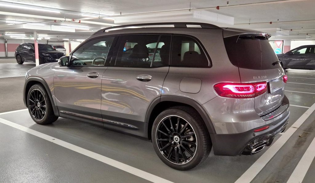 MERCEDES-BENZ GLB-Klasse X247 GLB 250 AMG Line 4matic, Essence, Occasion / Utilisé, Automatique - 3