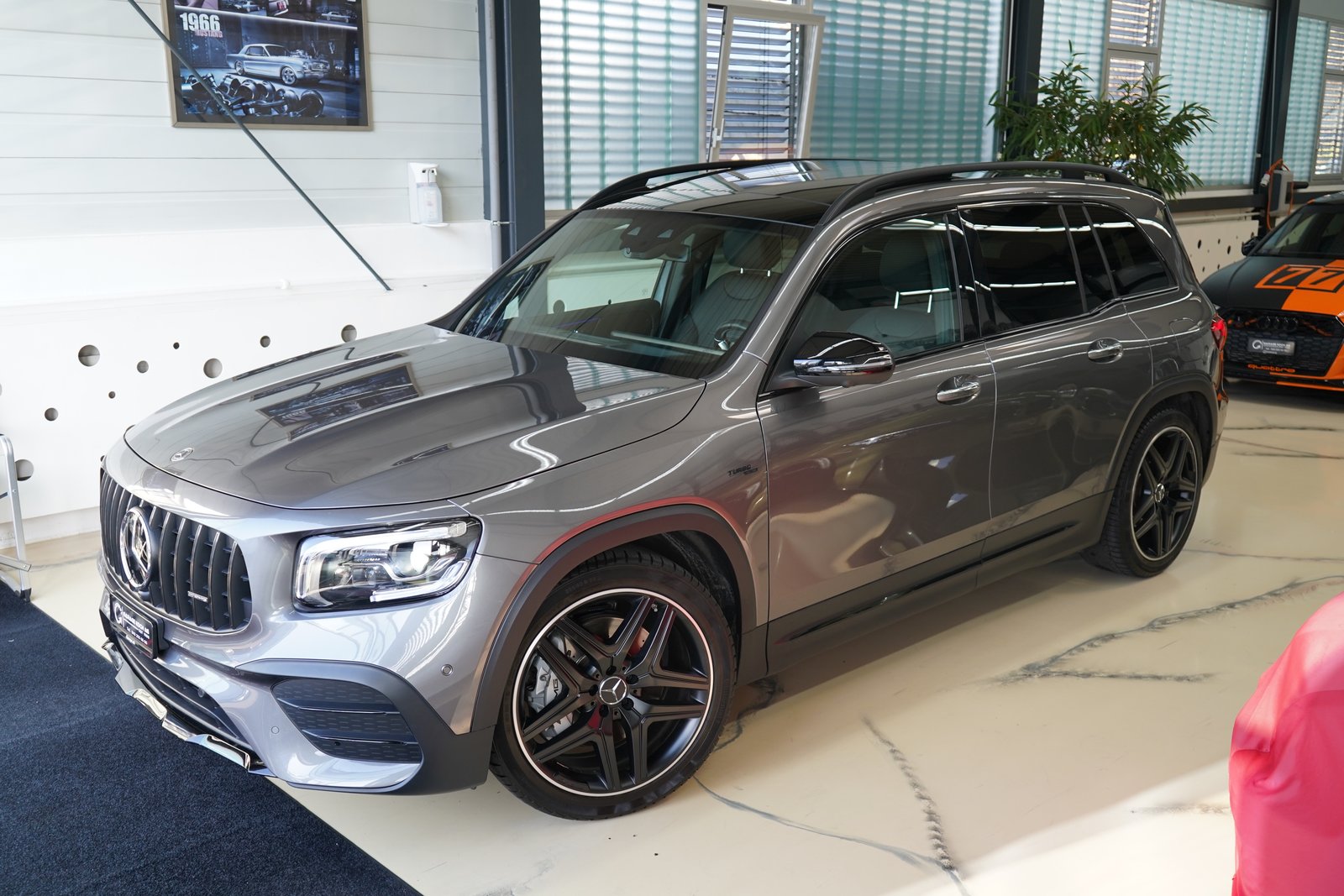 MERCEDES-BENZ GLB 35 AMG 4Matic 8G-Tronic, Benzin, Occasion / Gebraucht, Automatik - 3