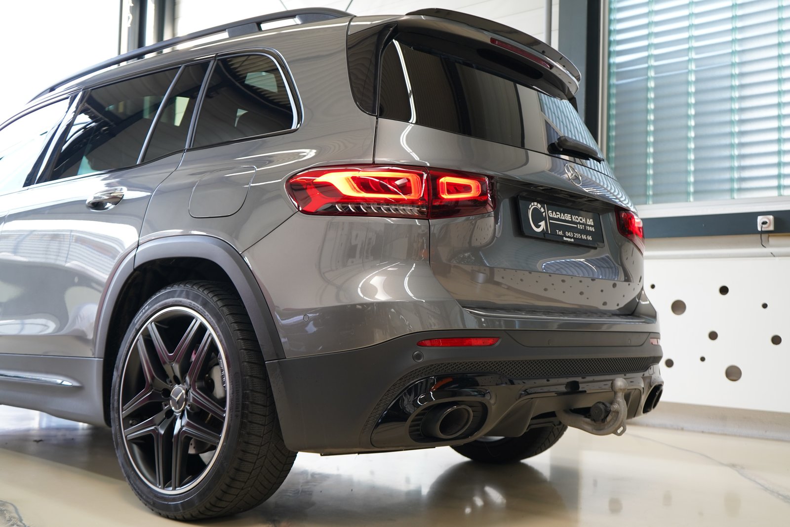 MERCEDES-BENZ GLB 35 AMG 4Matic 8G-Tronic, Benzin, Occasion / Gebraucht, Automatik - 7
