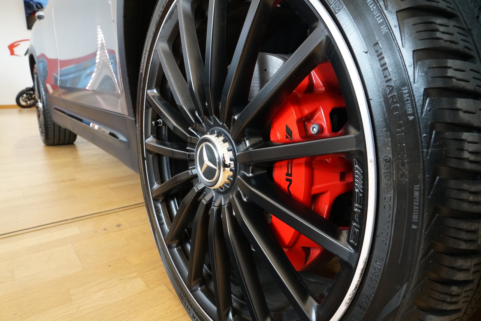 MERCEDES-BENZ GLB 35 AMG 4Matic 8G-Tronic 7-Sitzer, Essence, Occasion / Utilisé, Automatique - 4