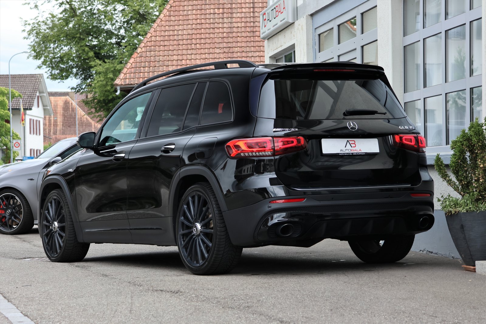 MERCEDES-BENZ GLB 35 AMG 4 MATIC 8G-Tronic (CH) 7 Plätzer, Benzin, Occasion / Gebraucht, Automatik - 3