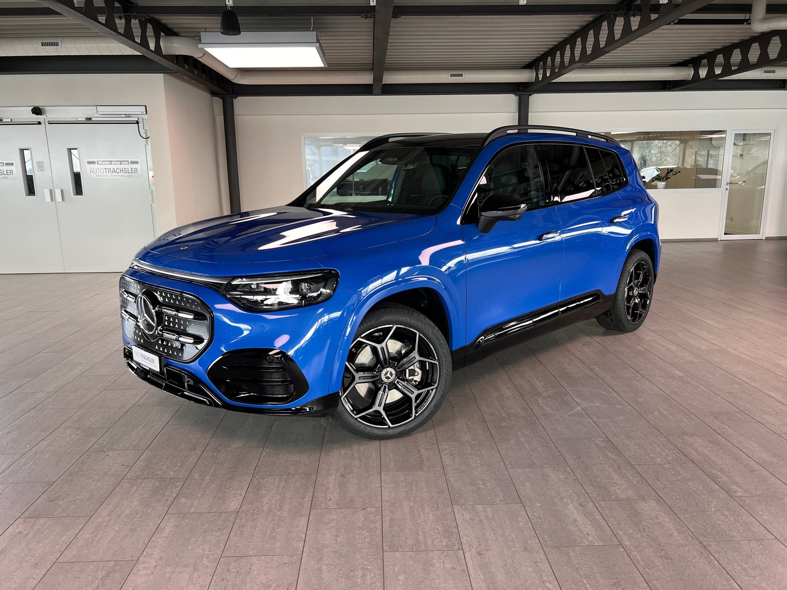 MERCEDES-BENZ GLB 350 4Matic with EQ Technology