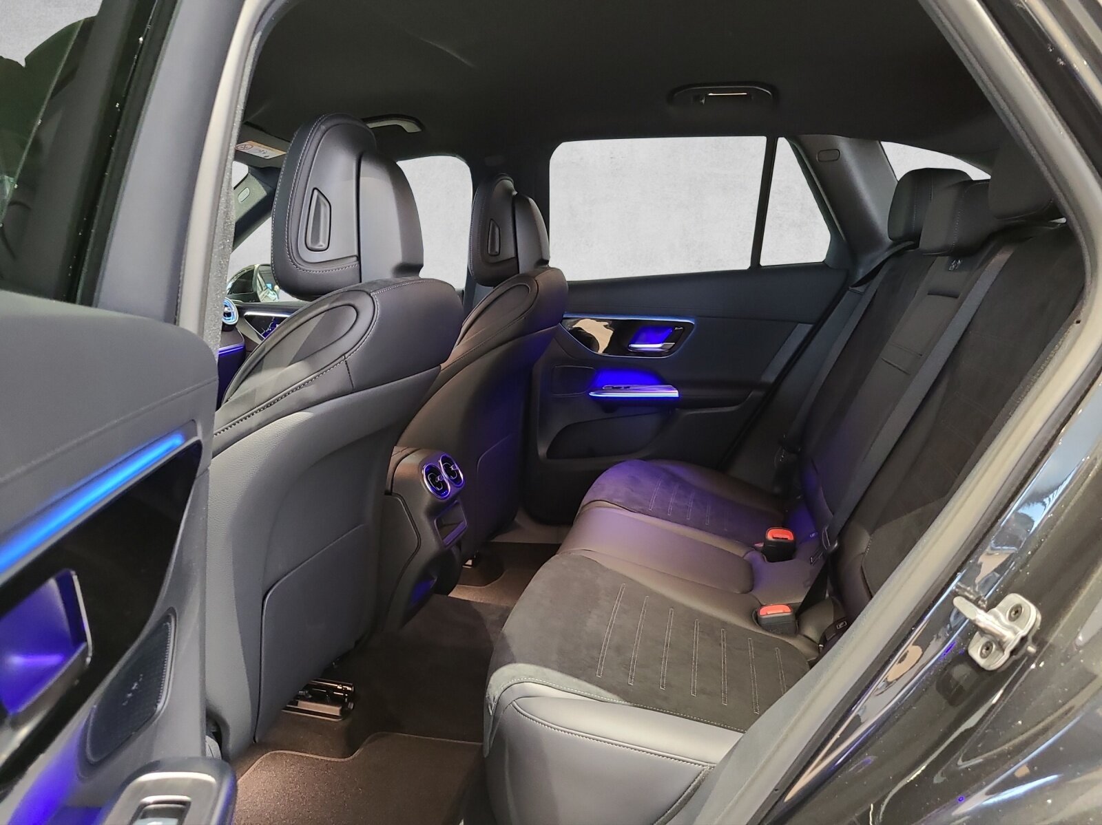 MERCEDES-BENZ GLC 200 AMG Line 4M X254, Mild-Hybrid Petrol/Electric, New car, Automatic - 3