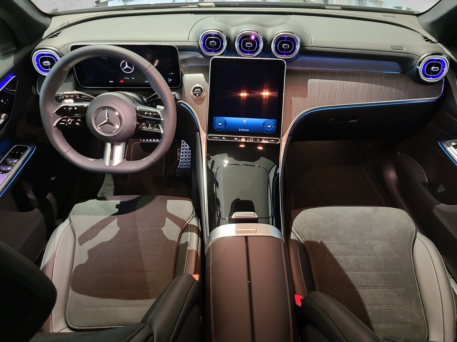 MERCEDES-BENZ GLC 200 AMG Line 4M X254, Mild-Hybrid Petrol/Electric, New car, Automatic - 4