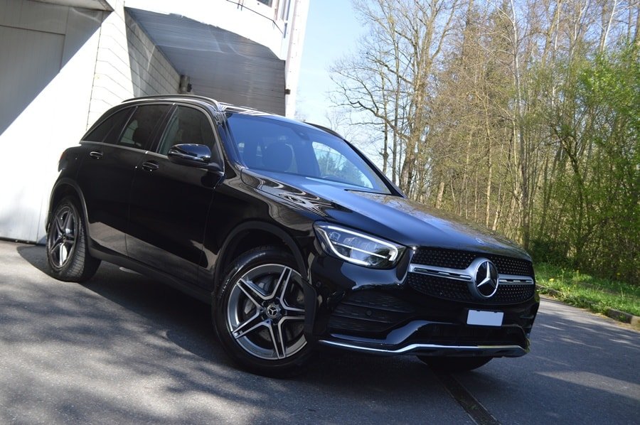 MERCEDES-BENZ GLC 200 AMG Line 4Matic 9G-Tronic