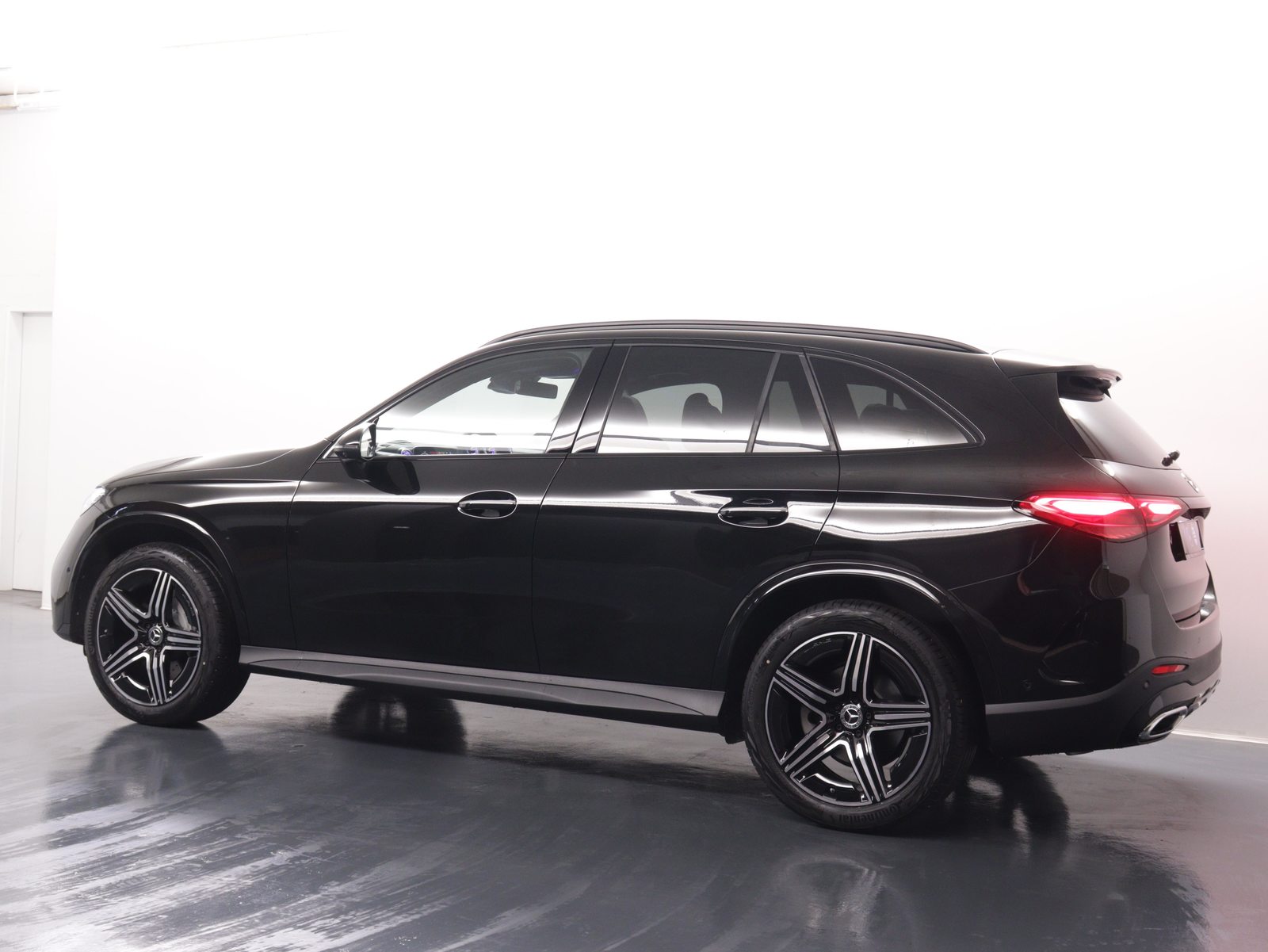 MERCEDES-BENZ GLC 200 AMG Line 4matic, Mild-Hybrid Benzin/Elektro, Occasion / Gebraucht, Automatik - 4