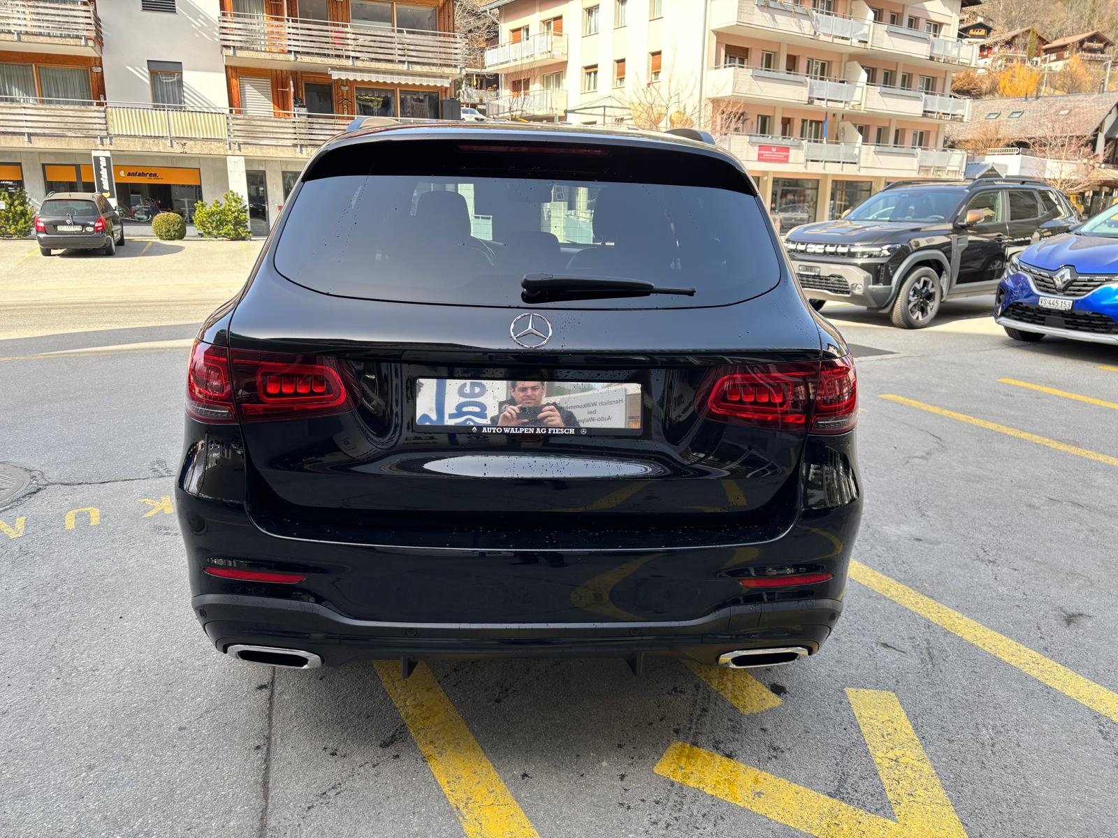 MERCEDES-BENZ GLC 200 AMG Line 4Matic, Mild-Hybrid Benzin/Elektro, Occasion / Gebraucht, Automatik - 4