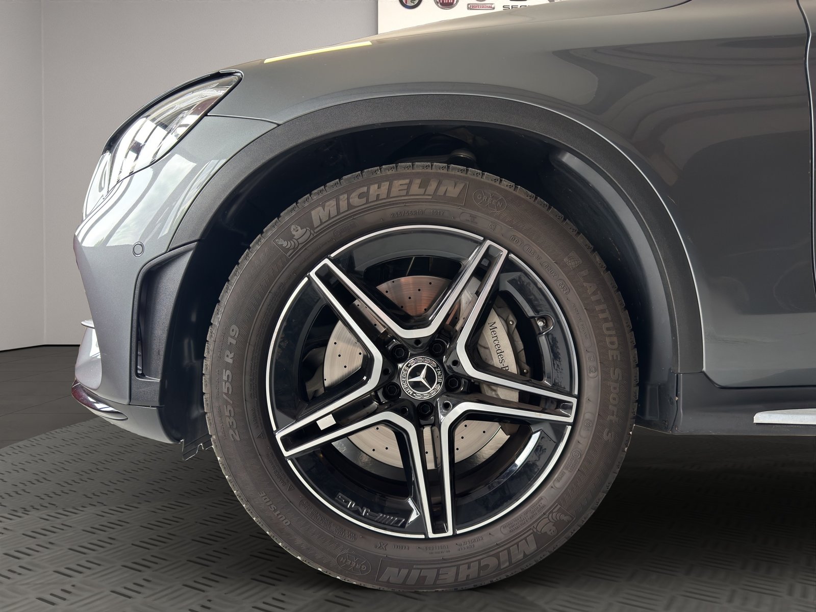 MERCEDES-BENZ GLC Coupé 200 AMG Line 4Matic 9G-Tronic, Mild-Hybrid Benzin/Elektro, Occasion / Gebraucht, Automatik - 6