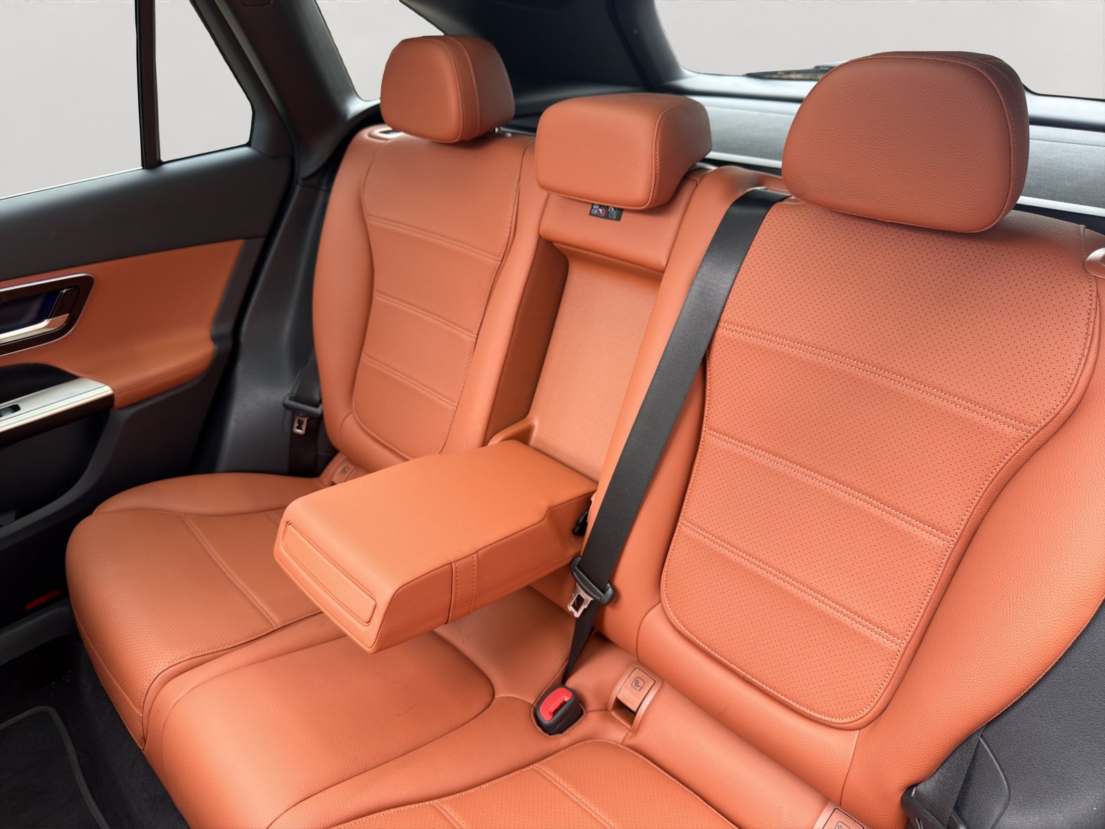 MERCEDES-BENZ GLC 200 Avantgarde 4Matic 9G-Tronic, Hybride Léger Essence/Électricité, Occasion / Utilisé, Automatique - 4