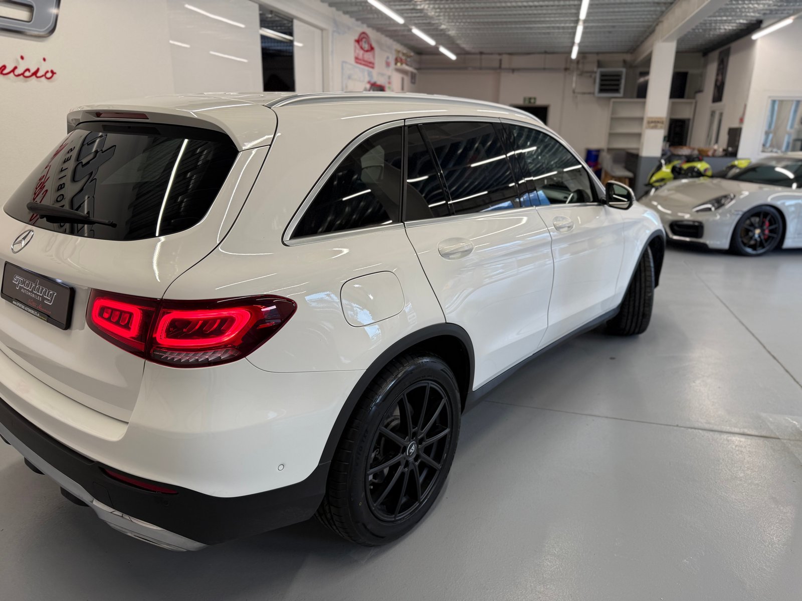 MERCEDES-BENZ GLC 200 AMG Line 4Matic 9G-Tronic, Hybride Léger Essence/Électricité, Occasion / Utilisé, Automatique - 6