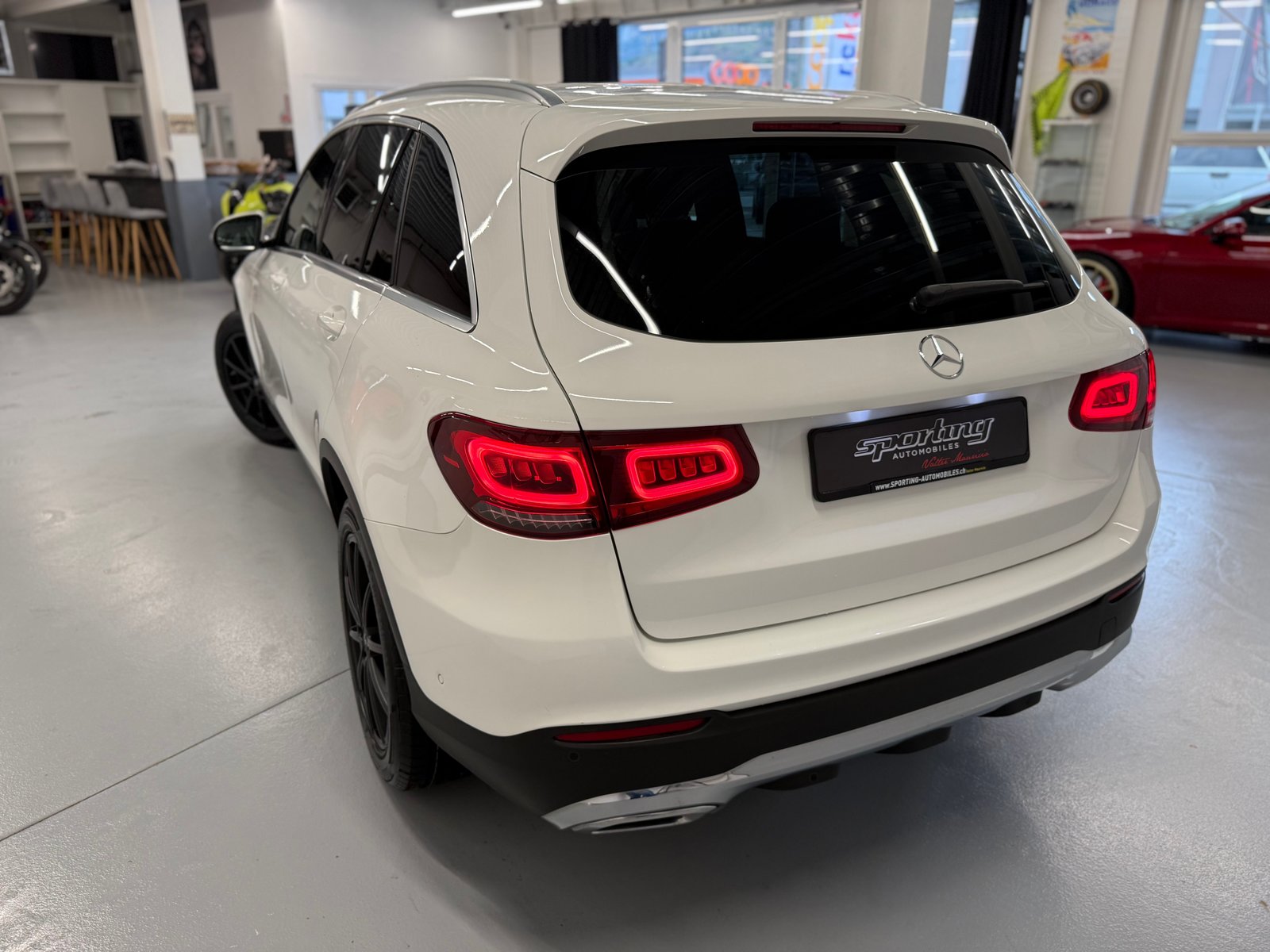 MERCEDES-BENZ GLC 200 AMG Line 4Matic 9G-Tronic, Hybride Léger Essence/Électricité, Occasion / Utilisé, Automatique - 7