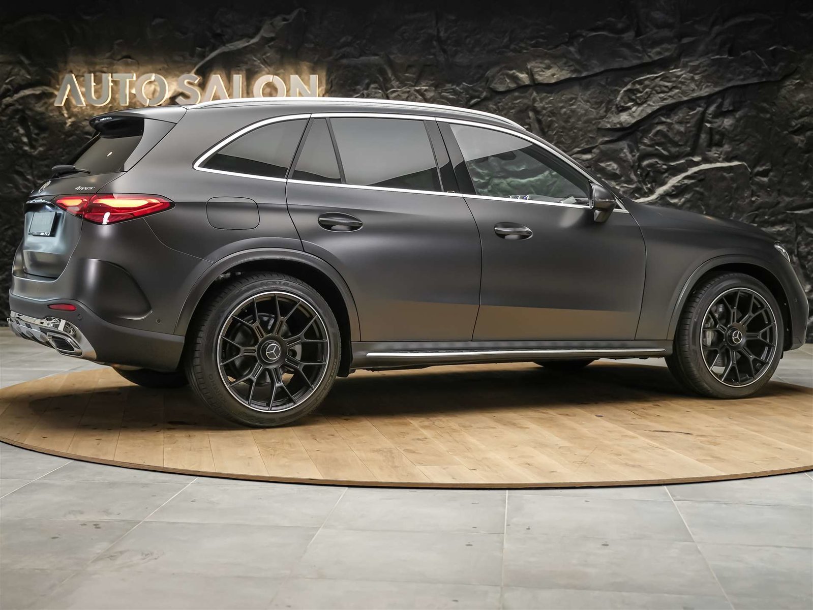 MERCEDES-BENZ GLC 200 AMG Line 4matic *Designo Magno*Panoram, Essence, Occasion / Utilisé, Automatique - 5