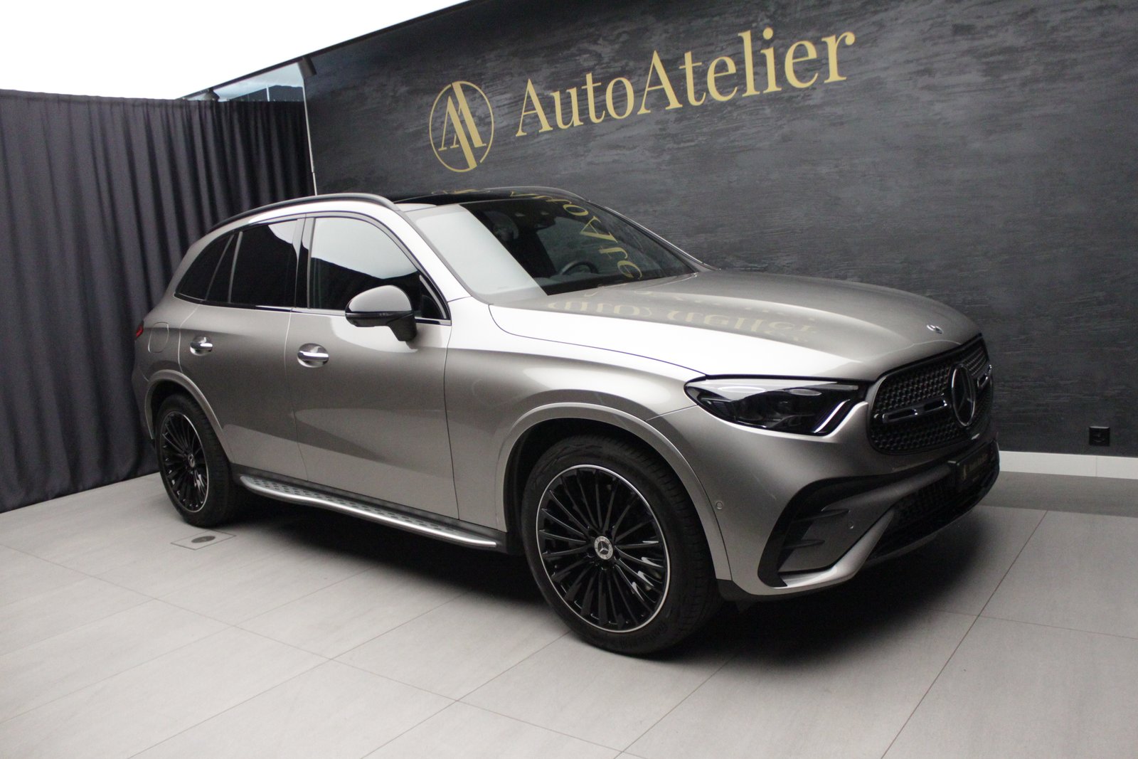 MERCEDES-BENZ GLC 200 AMG-Line 4Matic 9G-Tronic, Mild-Hybrid Petrol/Electric, Second hand / Used, Automatic - 3