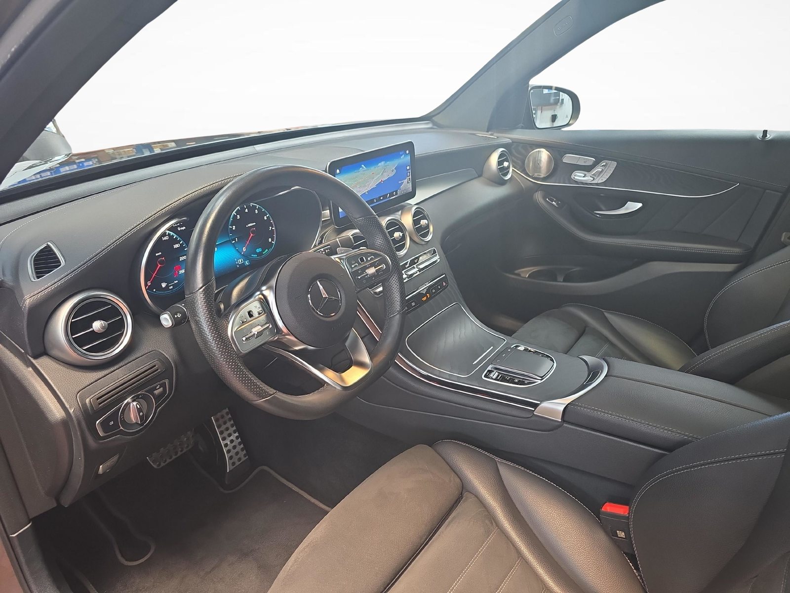 MERCEDES-BENZ GLC 200 4MATIC AMG Line, Hybride Léger Essence/Électricité, Occasion / Utilisé, Automatique - 5