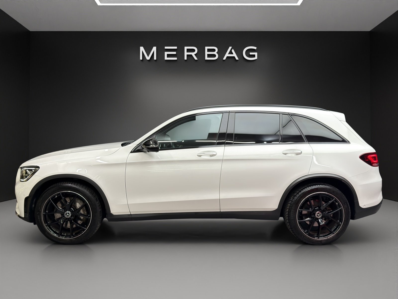 MERCEDES-BENZ GLC 200 AMG Line 4Matic, Mild-Hybrid Petrol/Electric, Second hand / Used, Automatic - 3