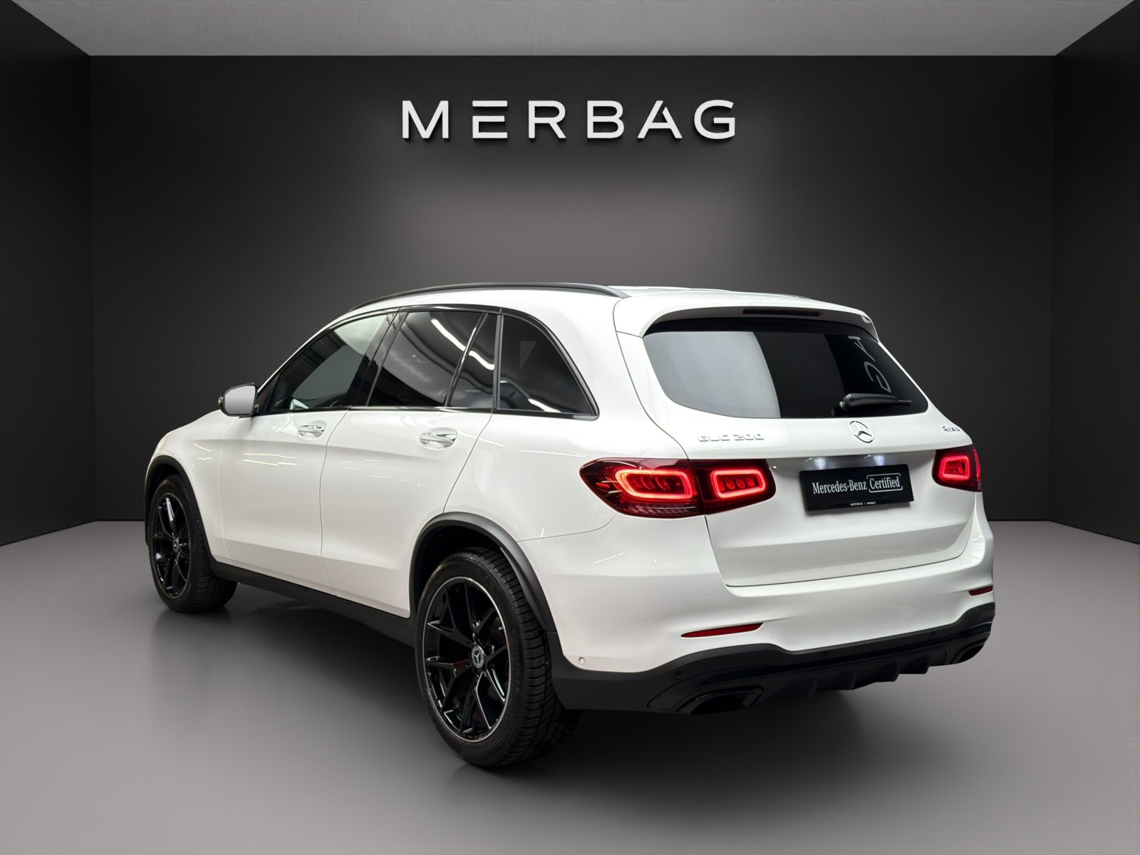 MERCEDES-BENZ GLC 200 AMG Line 4Matic, Mild-Hybrid Petrol/Electric, Second hand / Used, Automatic - 4