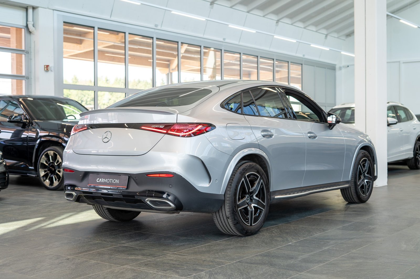 MERCEDES-BENZ GLC 200 AMG Line 4matic Coupé / Facelift / 36, Benzin, Occasion / Gebraucht, Automatik - 4