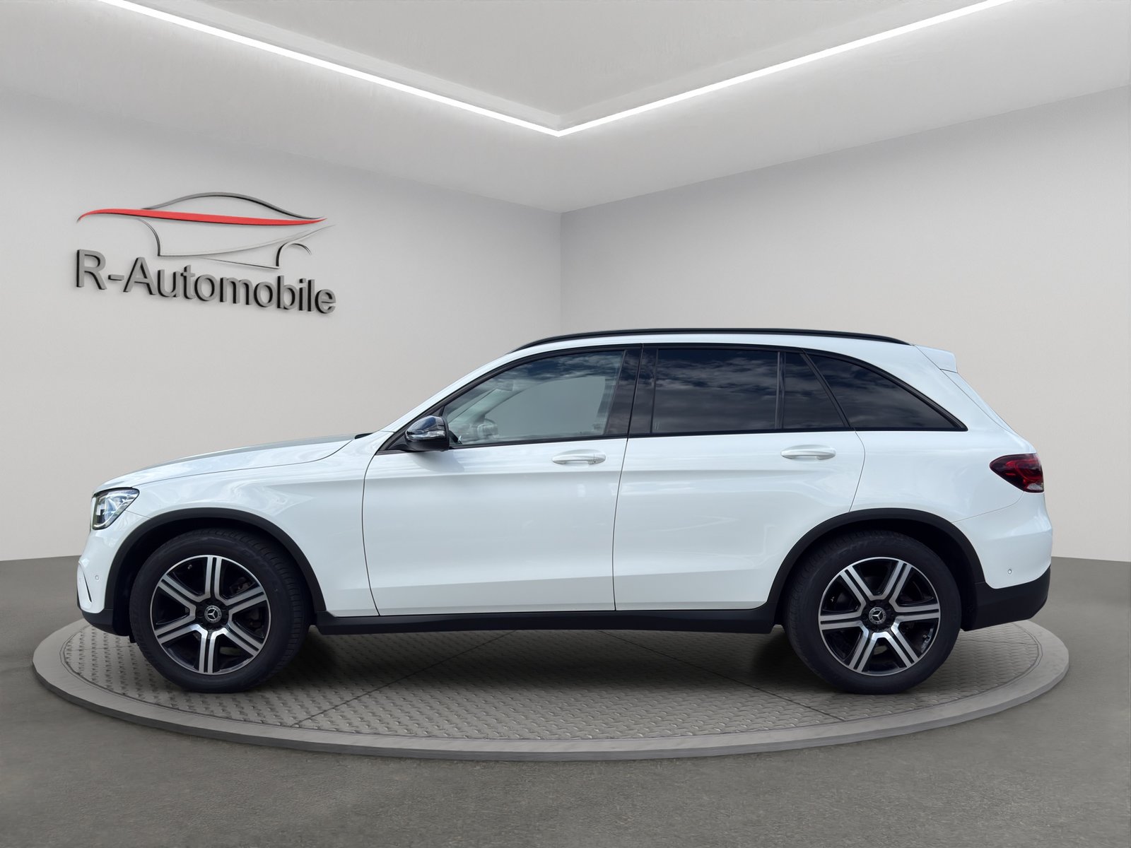 MERCEDES-BENZ GLC 200 4Matic 9G-Tronic, Mild-Hybrid Petrol/Electric, Second hand / Used, Automatic - 2