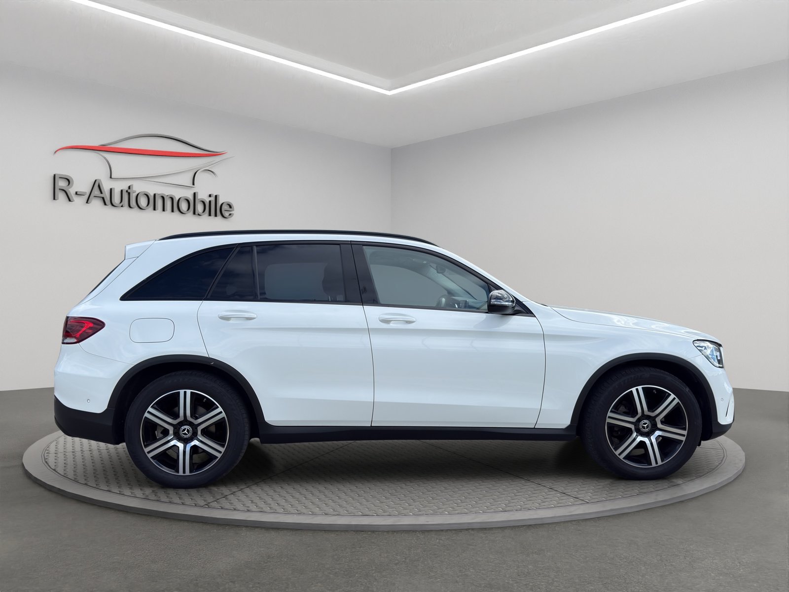 MERCEDES-BENZ GLC 200 4Matic 9G-Tronic, Mild-Hybrid Petrol/Electric, Second hand / Used, Automatic - 6