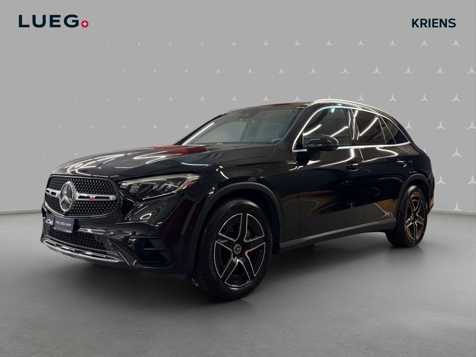 MERCEDES-BENZ GLC 200 4M - AMG / DISTRONIC / Panorama-Dach /