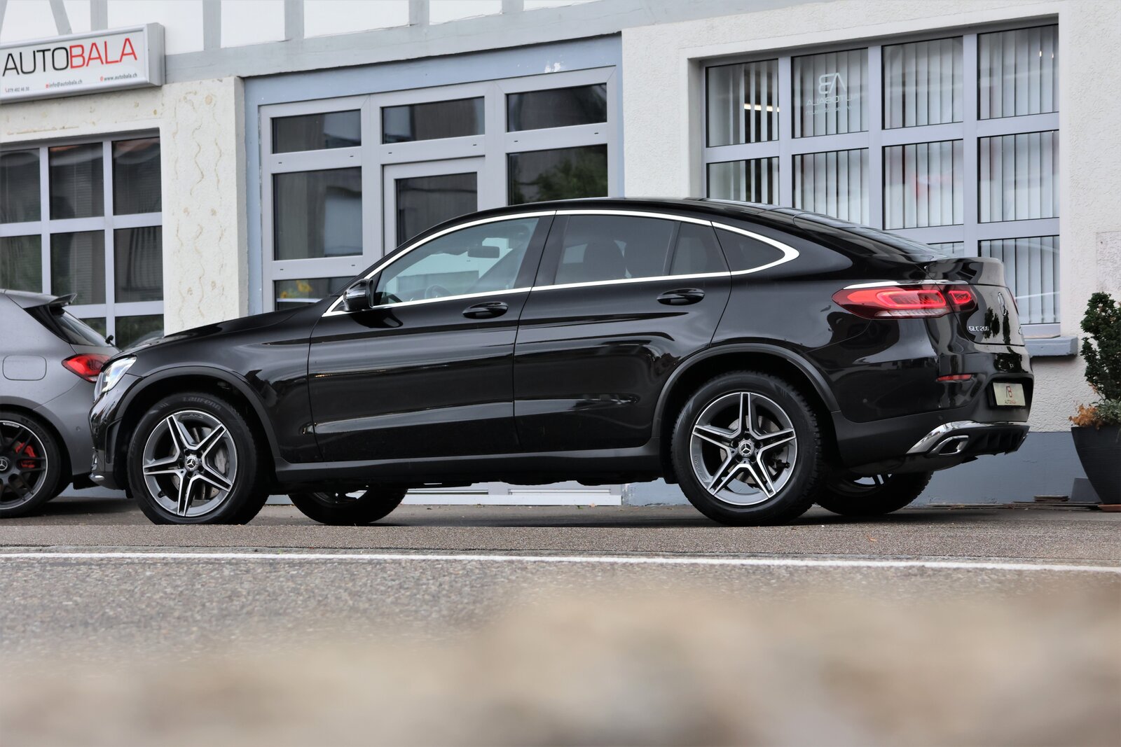 MERCEDES-BENZ GLC Coupé 200 AMG Line 4Matic 9G-Tronic, Mild-Hybrid Petrol/Electric, Second hand / Used, Automatic - 4