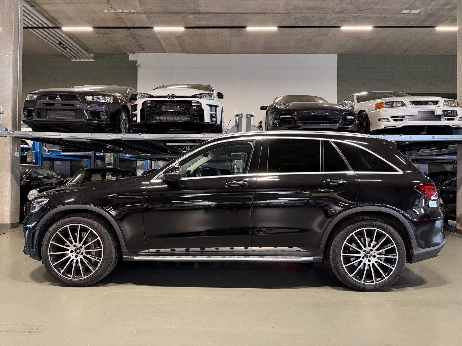 MERCEDES-BENZ GLC 200 AMG Line 4Matic 9G-Tronic