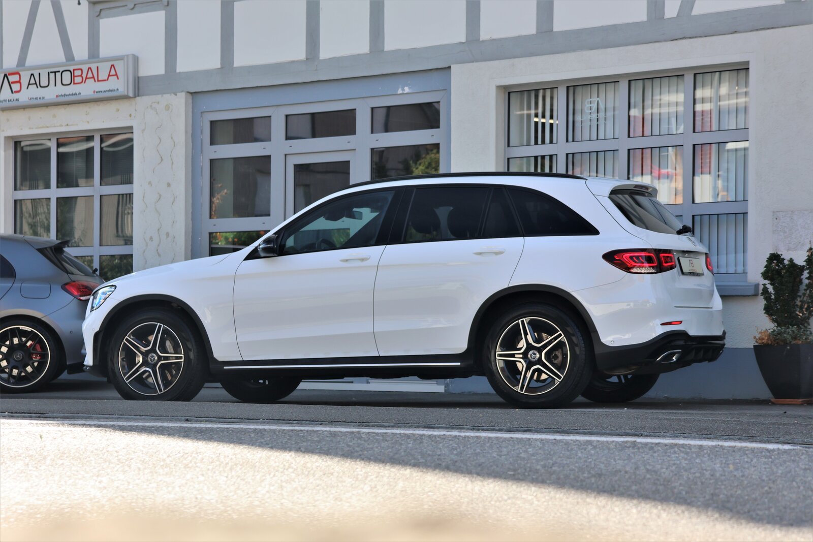 MERCEDES-BENZ GLC 200 AMG Line 4Matic 9G-Tronic, Mild-Hybrid Petrol/Electric, Second hand / Used, Automatic - 4