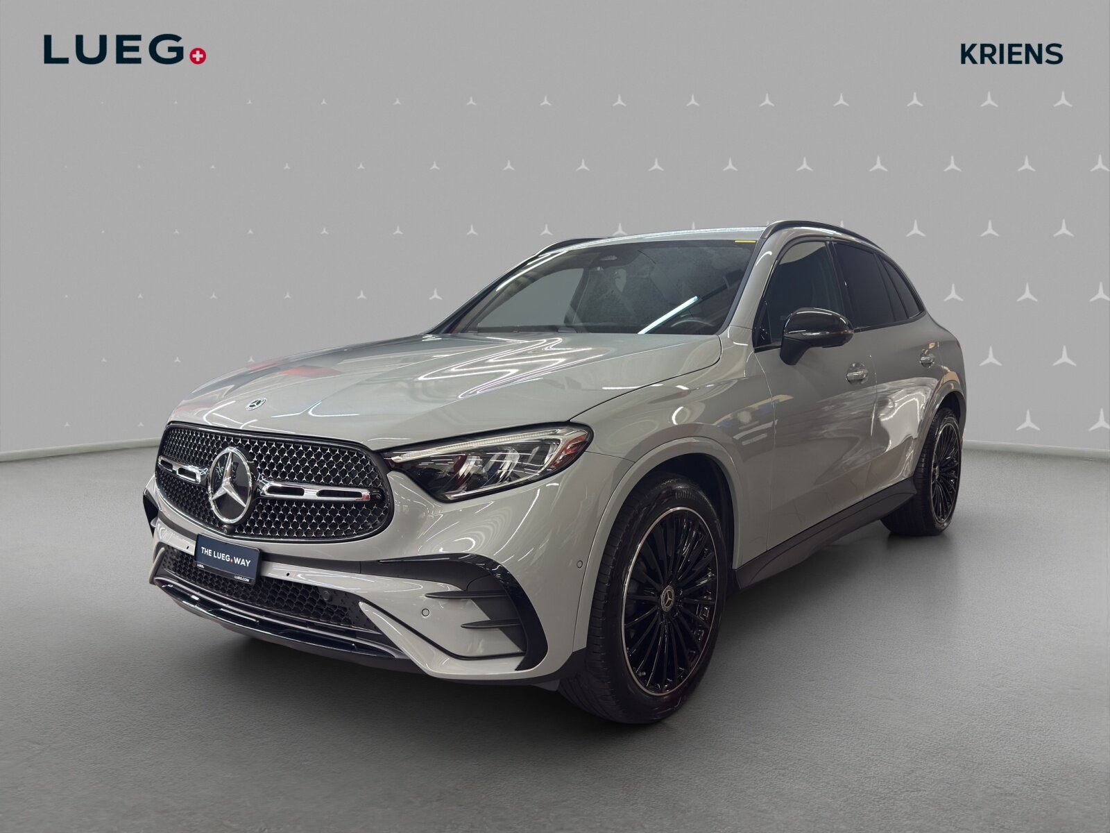 MERCEDES-BENZ GLC 200 4M - AMG / 360 Grad Kamera / DISTRONIC