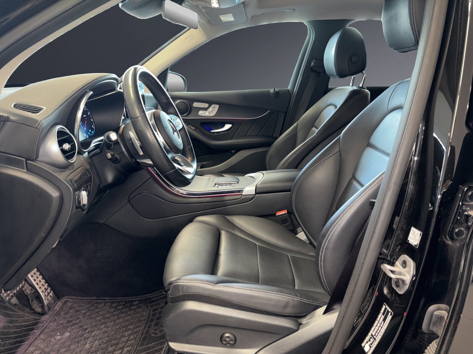 MERCEDES-BENZ GLC 200 AMG Line 4Matic, Mild-Hybrid Petrol/Electric, Second hand / Used, Automatic - 6