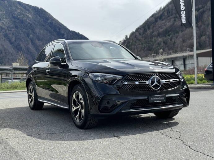 MERCEDES-BENZ GLC 200 AMG Line 4matic, Mild-Hybrid Petrol/Electric, Second hand / Used, Automatic