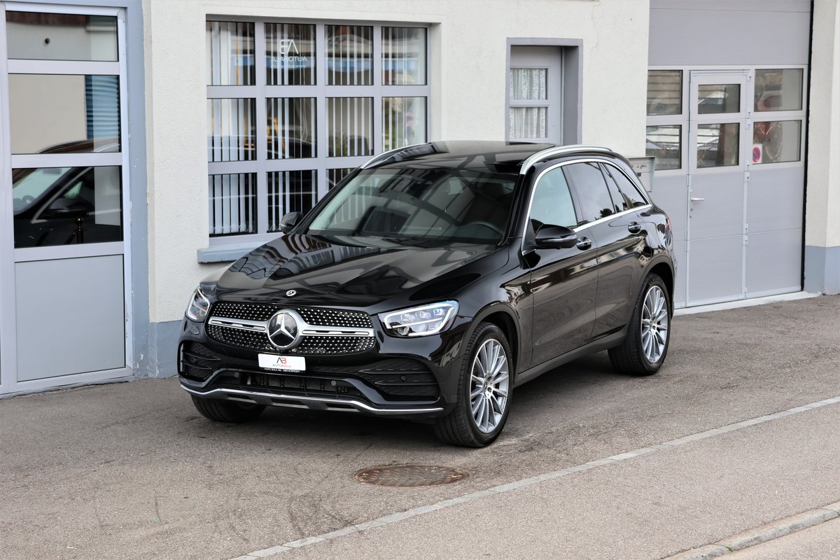 MERCEDES-BENZ GLC 200 AMG Line 4Matic 9G-Tronic