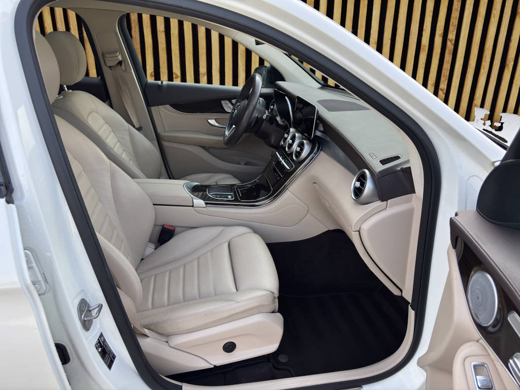 MERCEDES-BENZ GLC 200 AMG Line 4m, Mild-Hybrid Petrol/Electric, Second hand / Used, Automatic - 5