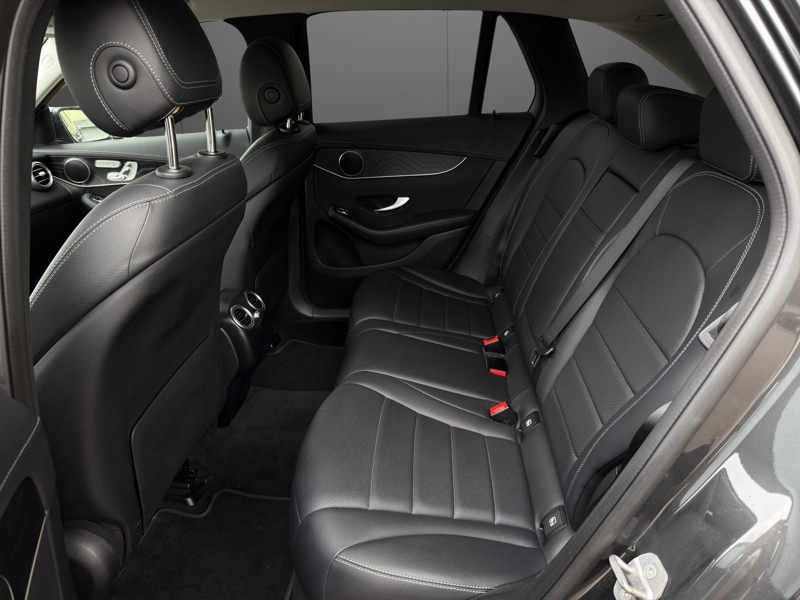 MERCEDES-BENZ GLC 200 4Matic 9G-Tronic, Hybride Léger Essence/Électricité, Occasion / Utilisé, Automatique - 7