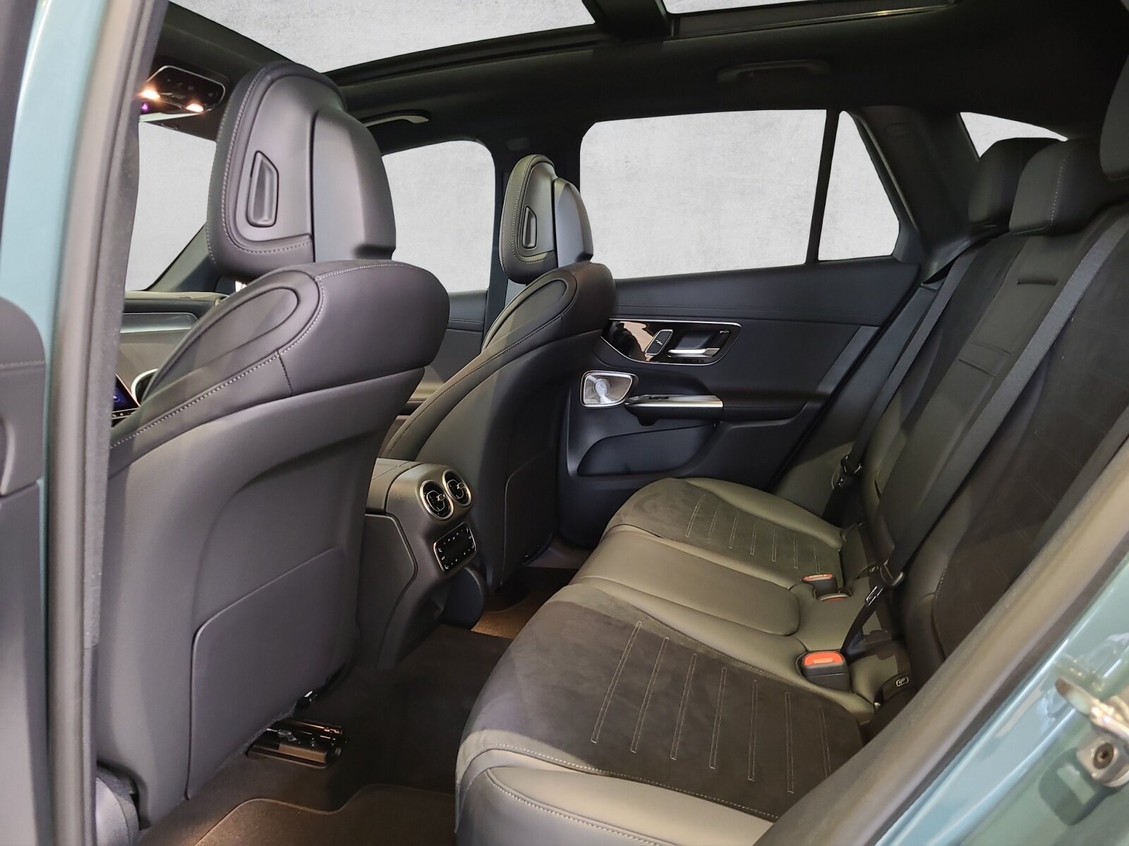 MERCEDES-BENZ GLC 220 d AMG Line 4M X254, Hybride Léger Diesel/Électricité, Voiture nouvelle, Automatique - 3
