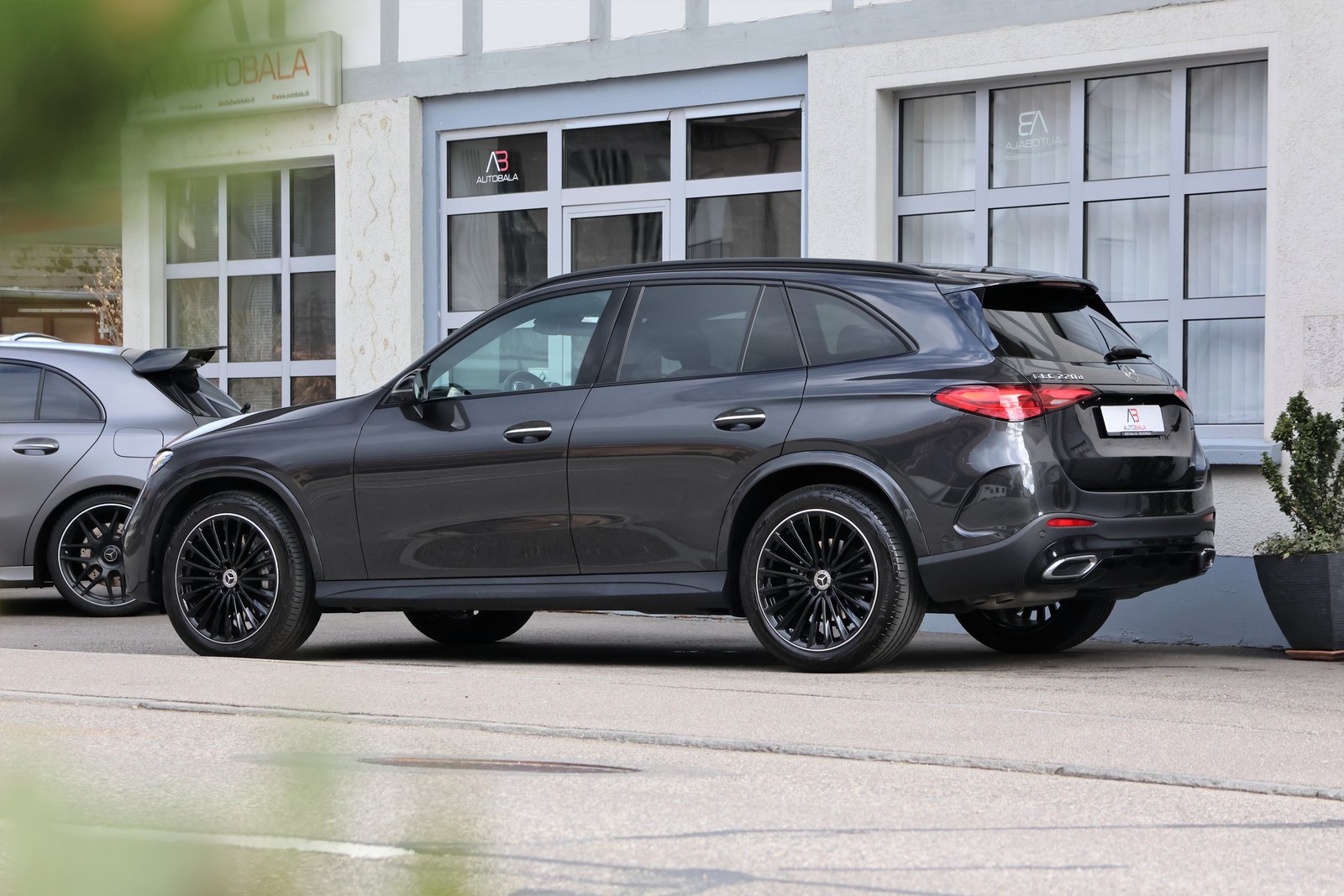MERCEDES-BENZ GLC 220 d 4Matic 9G-Tronic AMG-Line (CH) MSI+, Mild-Hybrid Diesel/Elektro, Occasion / Gebraucht, Automatik - 6
