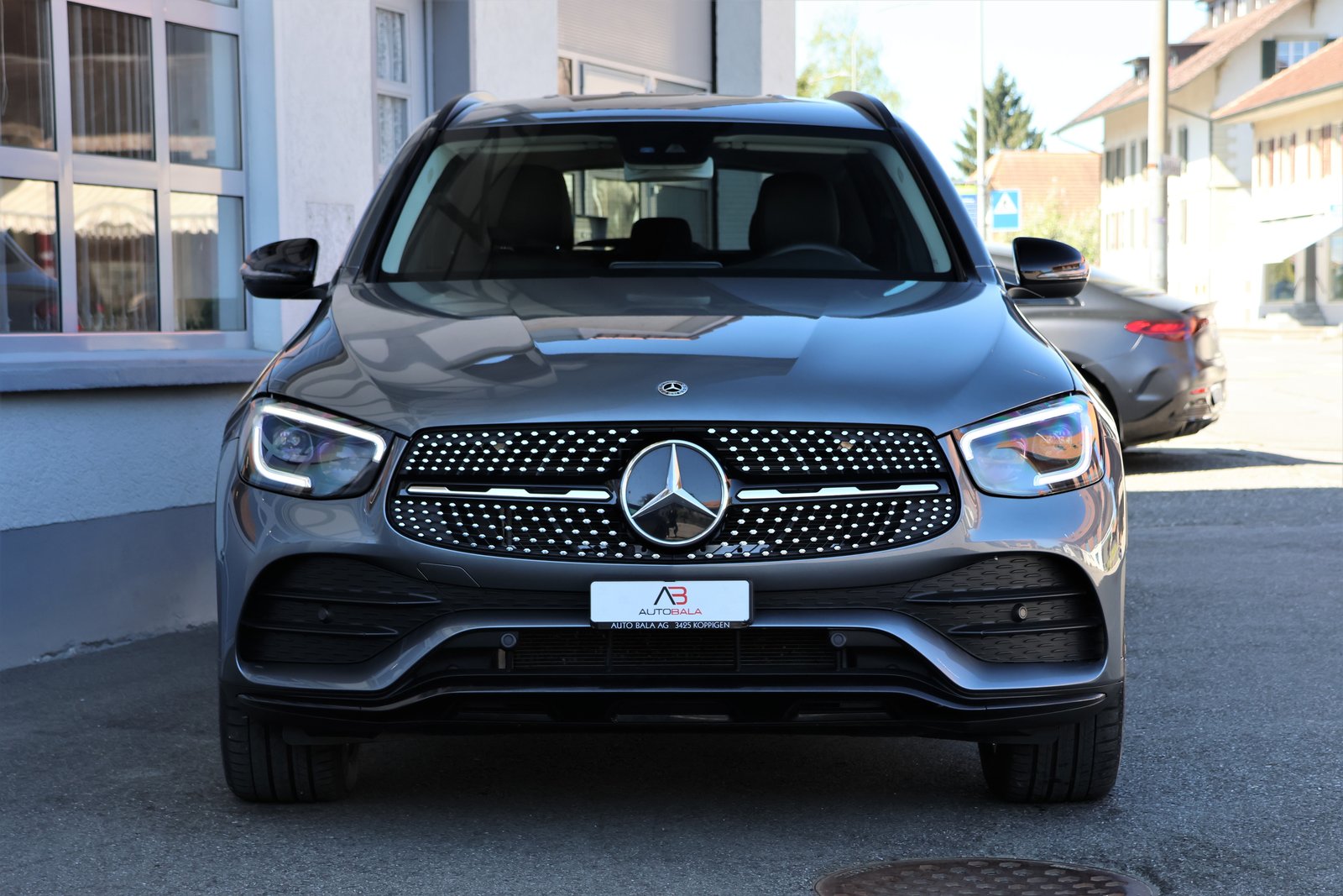 MERCEDES-BENZ GLC 220 d AMG Line 4Matic 9G-Tronic (CH) + 2.5, Diesel, Second hand / Used, Automatic - 2