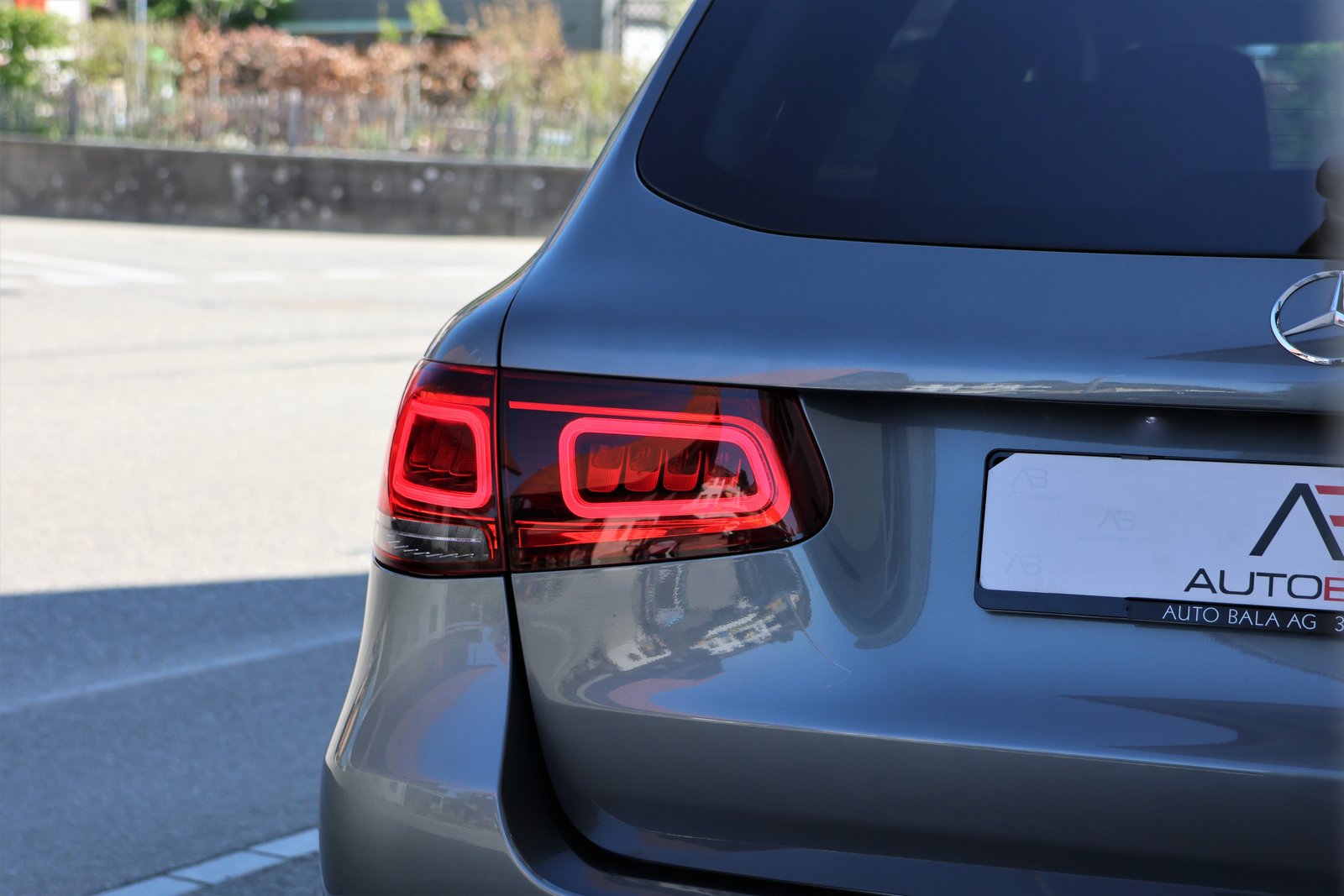 MERCEDES-BENZ GLC 220 d AMG Line 4Matic 9G-Tronic (CH) + 2.5, Diesel, Second hand / Used, Automatic - 5
