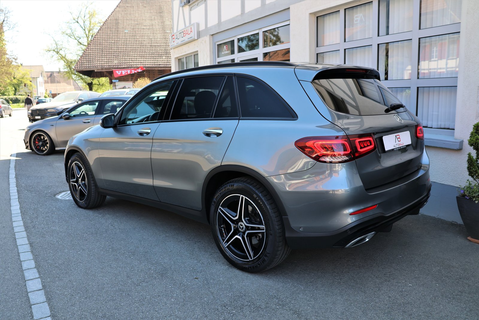 MERCEDES-BENZ GLC 220 d AMG Line 4Matic 9G-Tronic (CH) + 2.5, Diesel, Second hand / Used, Automatic - 6