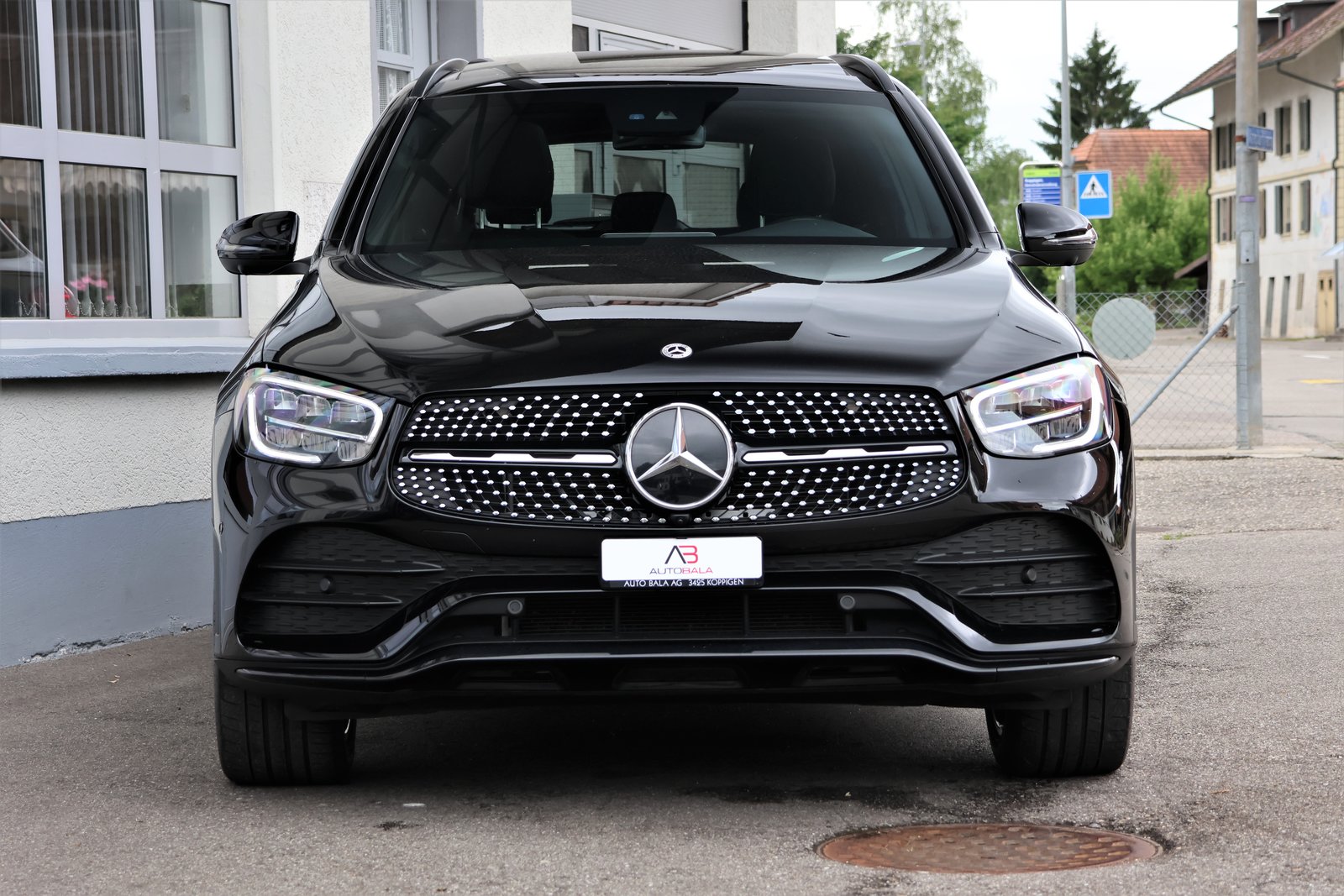 MERCEDES-BENZ GLC 220 d AMG Line 4Matic 9G-Tronic (CH) + 2.5, Diesel, Second hand / Used, Automatic - 2