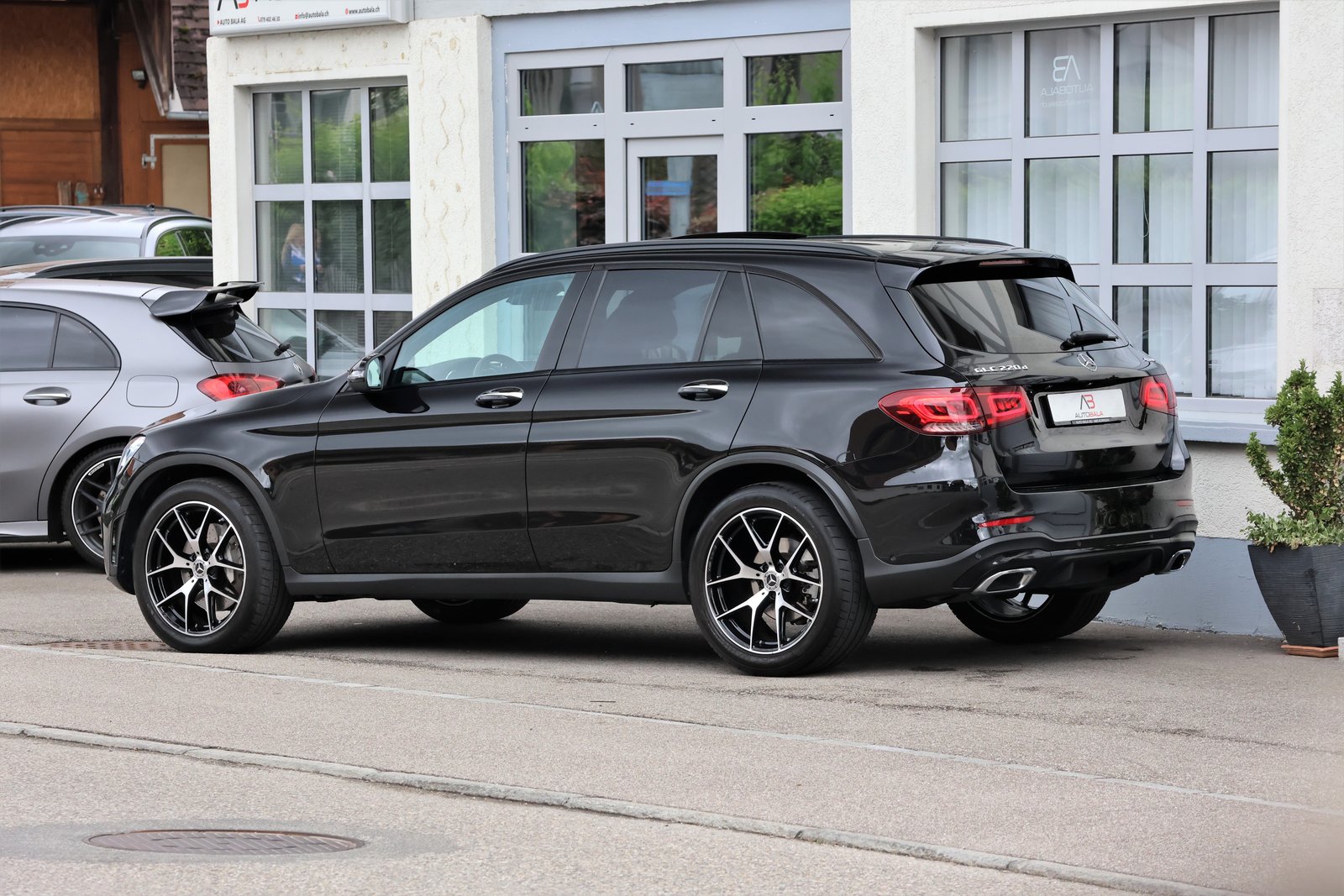 MERCEDES-BENZ GLC 220 d AMG Line 4Matic 9G-Tronic (CH) + 2.5, Diesel, Second hand / Used, Automatic - 5