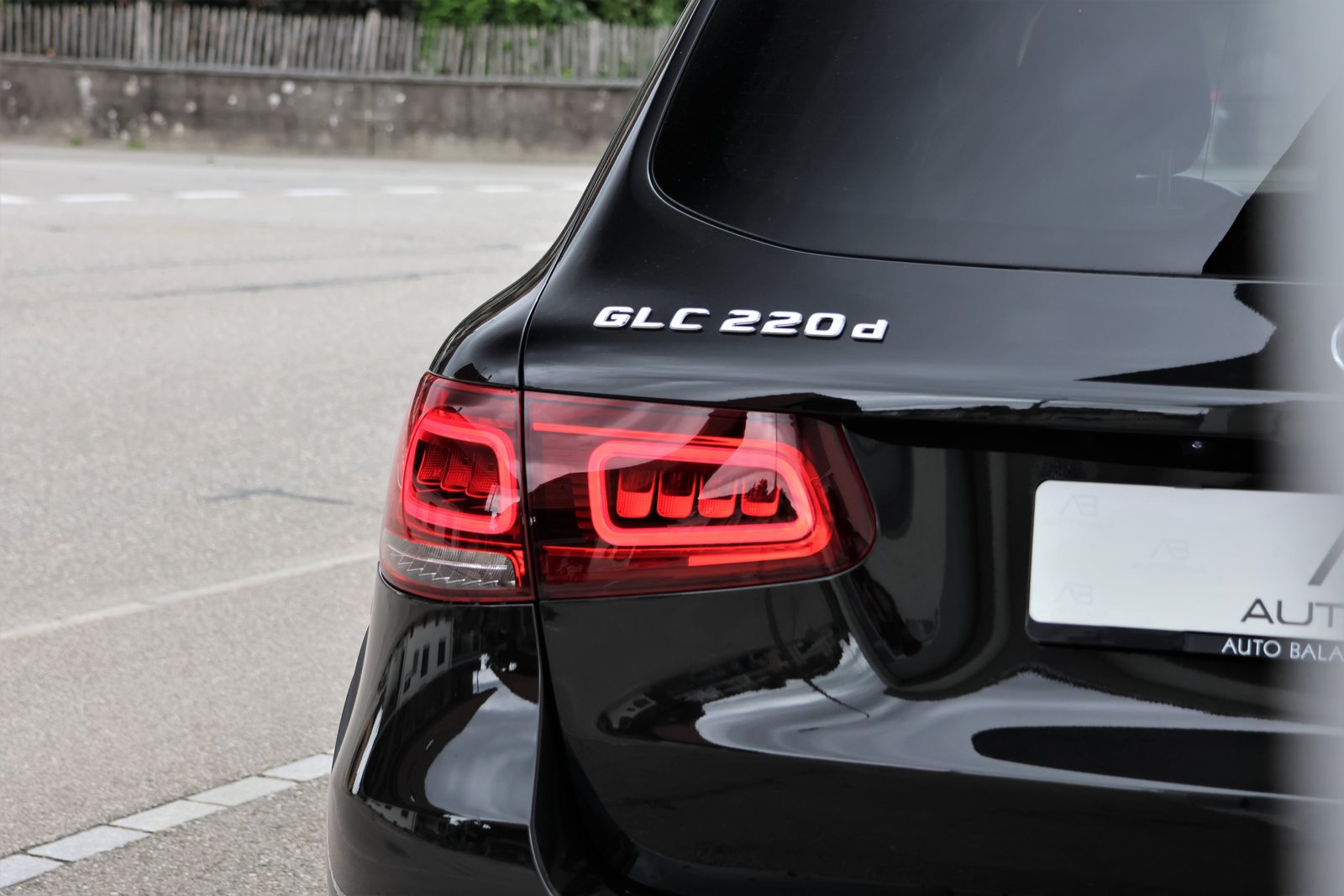 MERCEDES-BENZ GLC 220 d AMG Line 4Matic 9G-Tronic (CH) + 2.5, Diesel, Second hand / Used, Automatic - 6