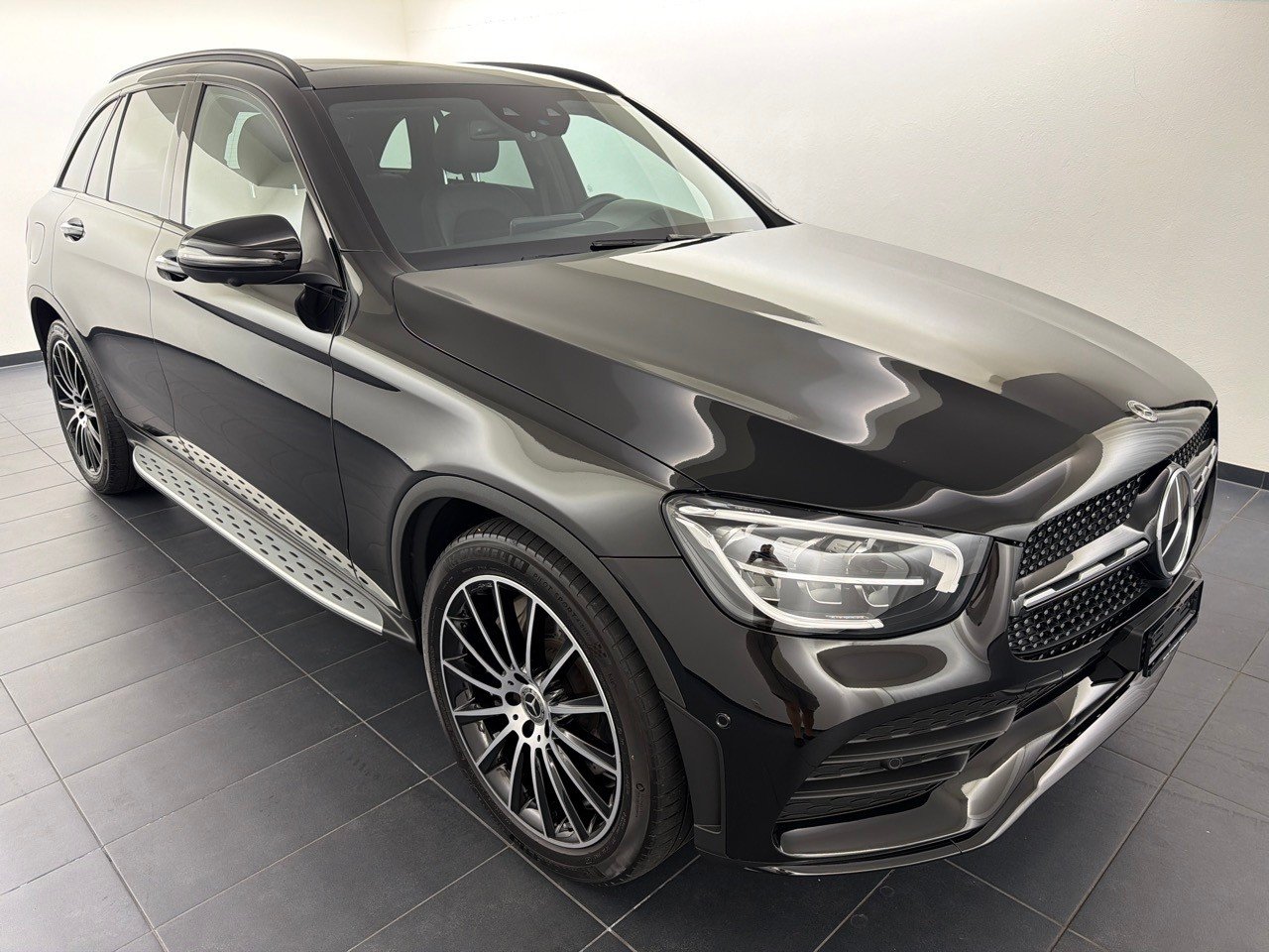 MERCEDES-BENZ GLC 220 d AMG Line 4Matic, Diesel, Second hand / Used, Automatic - 4