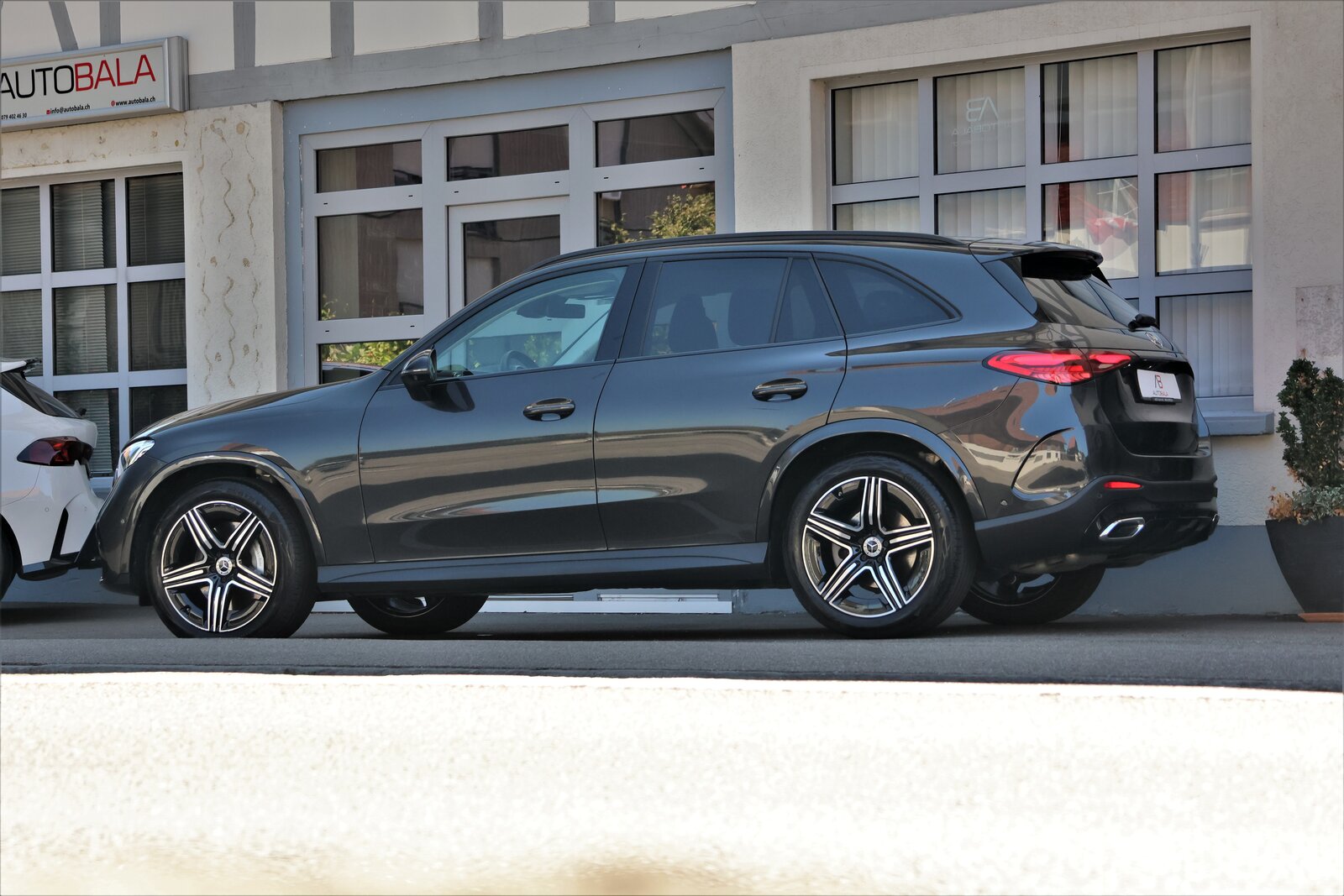 MERCEDES-BENZ GLC 220 d 4Matic 9G-Tronic, Mild-Hybrid Diesel/Electric, Second hand / Used, Automatic - 4