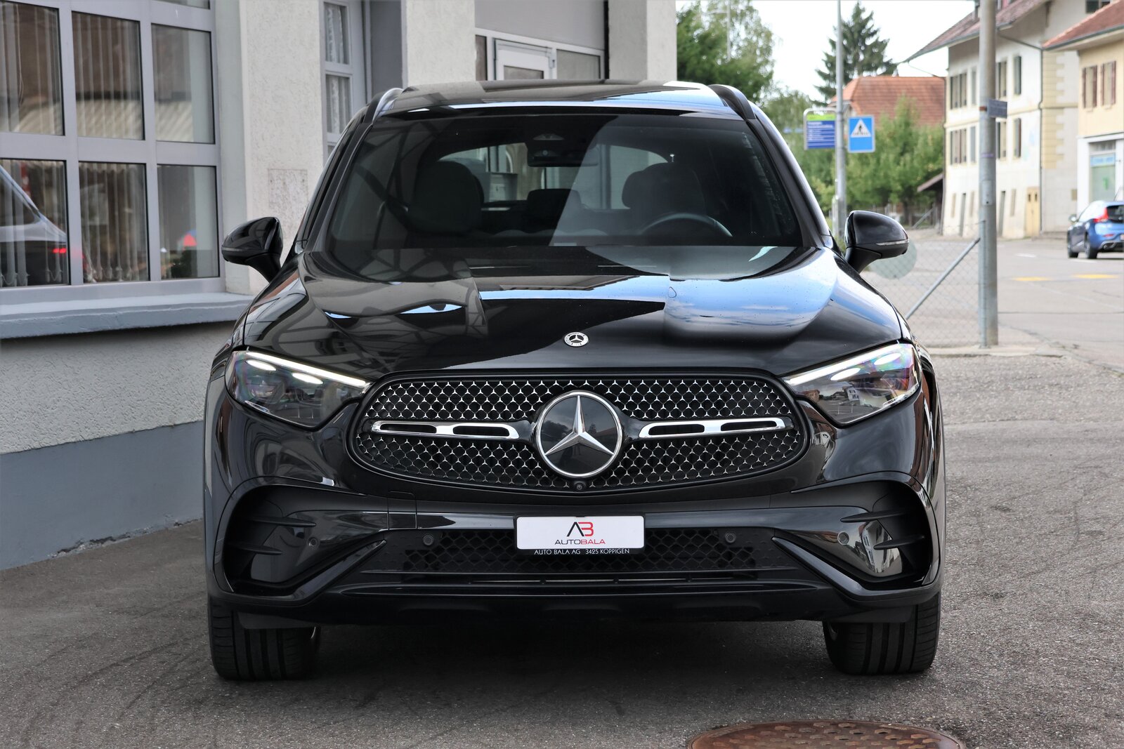 MERCEDES-BENZ GLC 220 d 4Matic 9G-Tronic AMG-Line, Mild-Hybrid Diesel/Electric, Second hand / Used, Automatic - 2