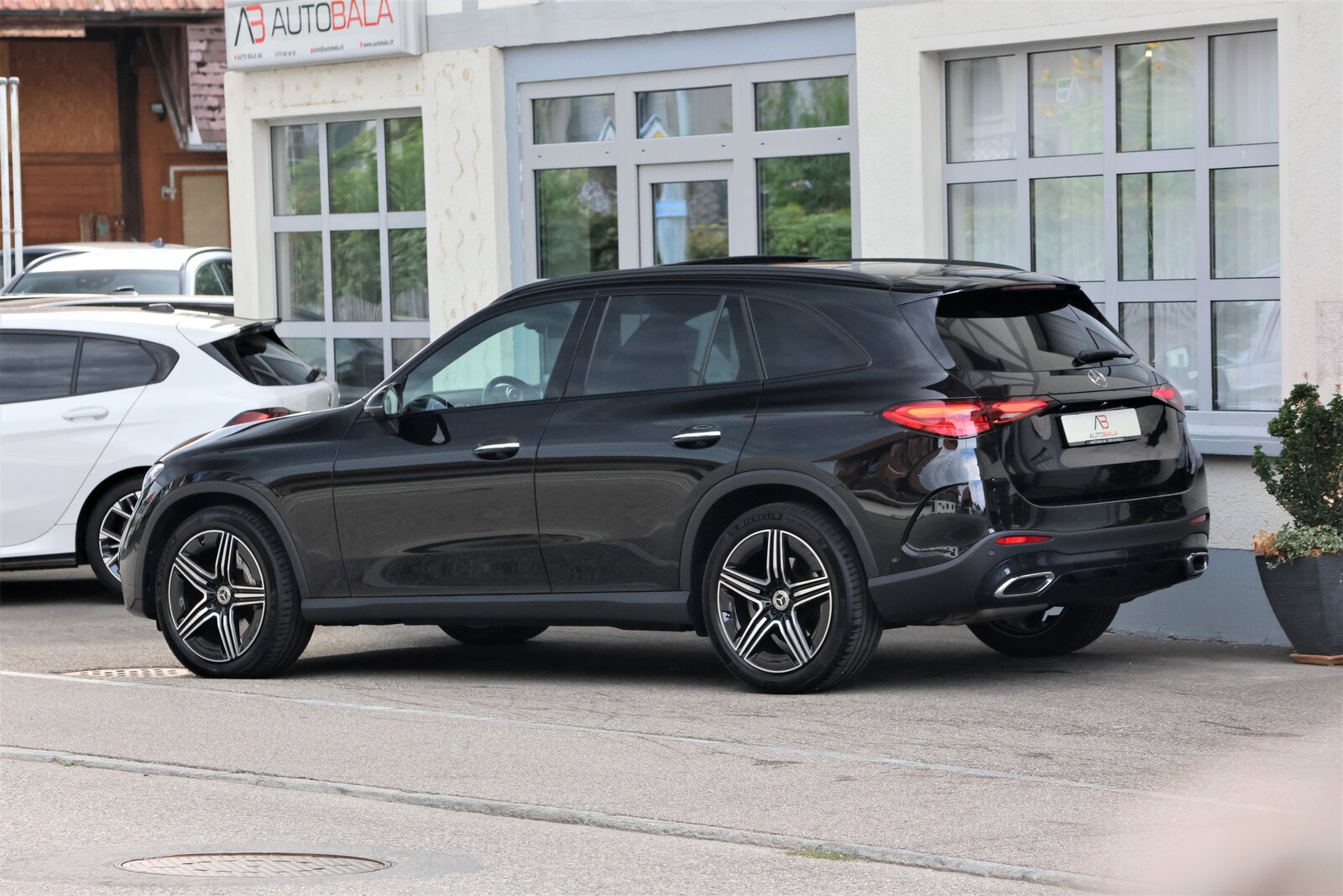 MERCEDES-BENZ GLC 220 d 4Matic 9G-Tronic AMG-Line, Mild-Hybrid Diesel/Electric, Second hand / Used, Automatic - 5