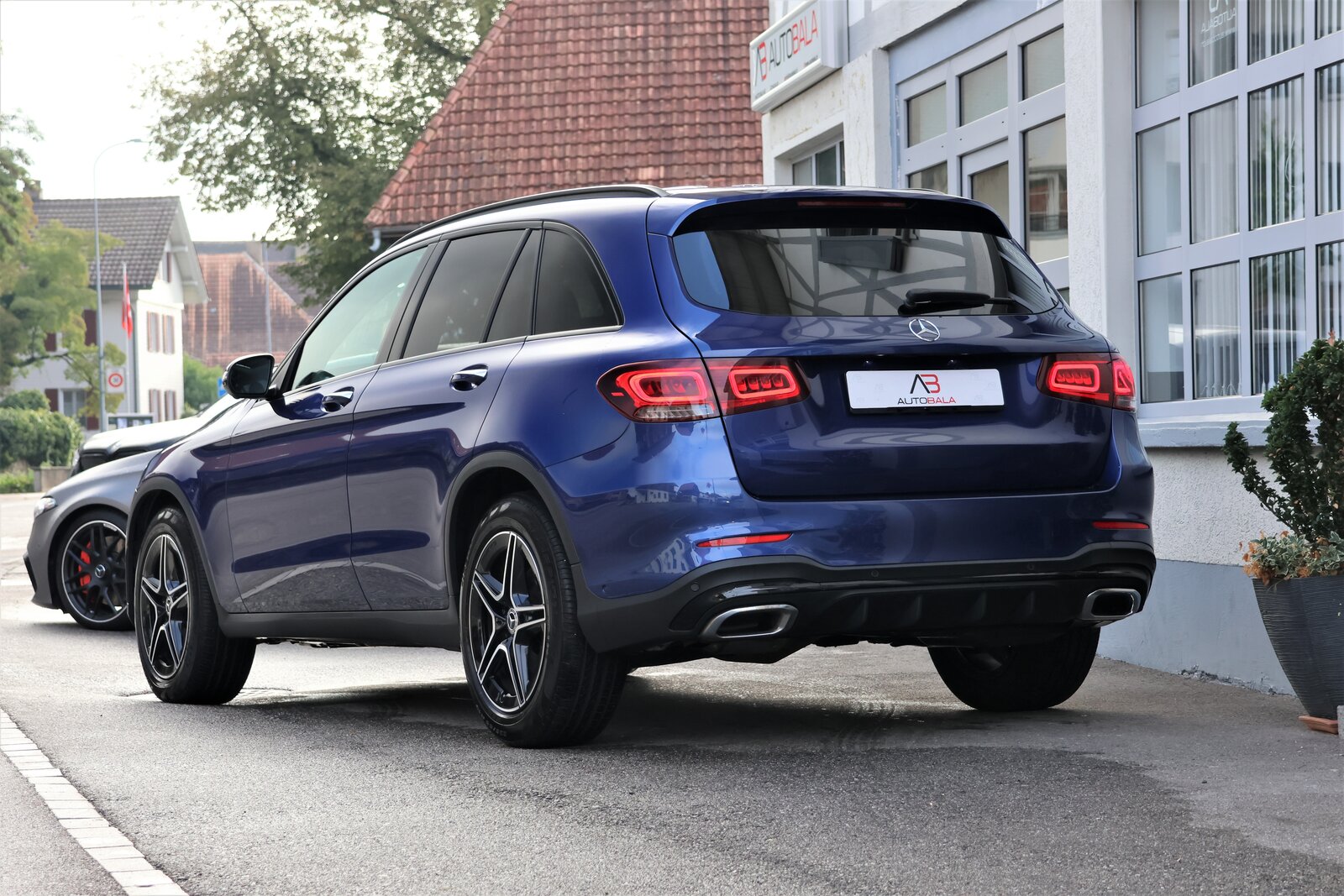 MERCEDES-BENZ GLC 220 d AMG Line 4Matic 9G-Tronic, Diesel, Occasion / Gebraucht, Automatik - 3