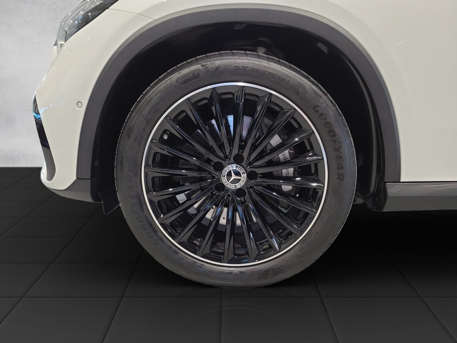 MERCEDES-BENZ GLC 220 d 4M AMG X254, Hybride Léger Diesel/Électricité, Occasion / Utilisé, Automatique - 2