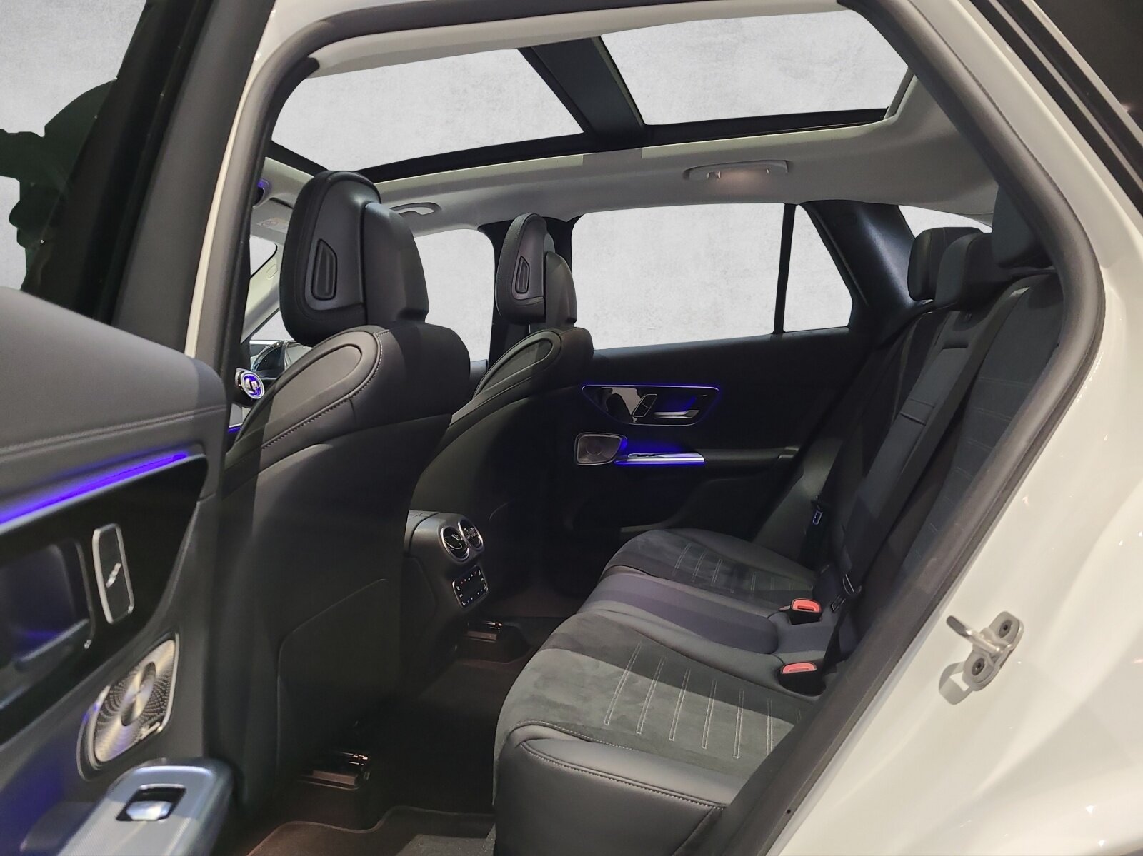 MERCEDES-BENZ GLC 220 d 4M AMG X254, Hybride Léger Diesel/Électricité, Occasion / Utilisé, Automatique - 3